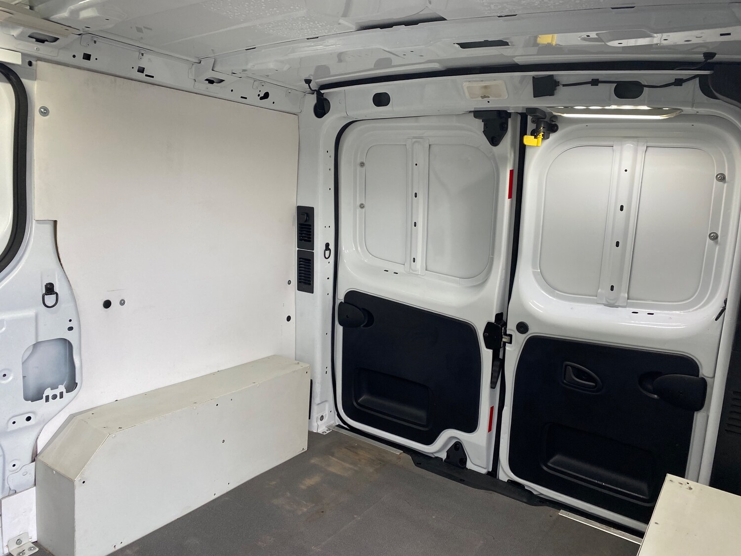 Used Vauxhall Vivaro 2016 for sale - 77450900: Photo 13