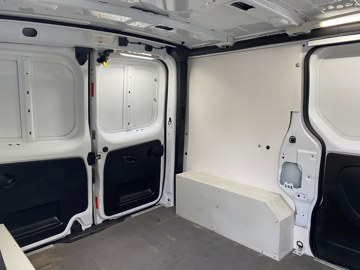 Used Vauxhall Vivaro 2016 for sale - 77450900: Photo 17