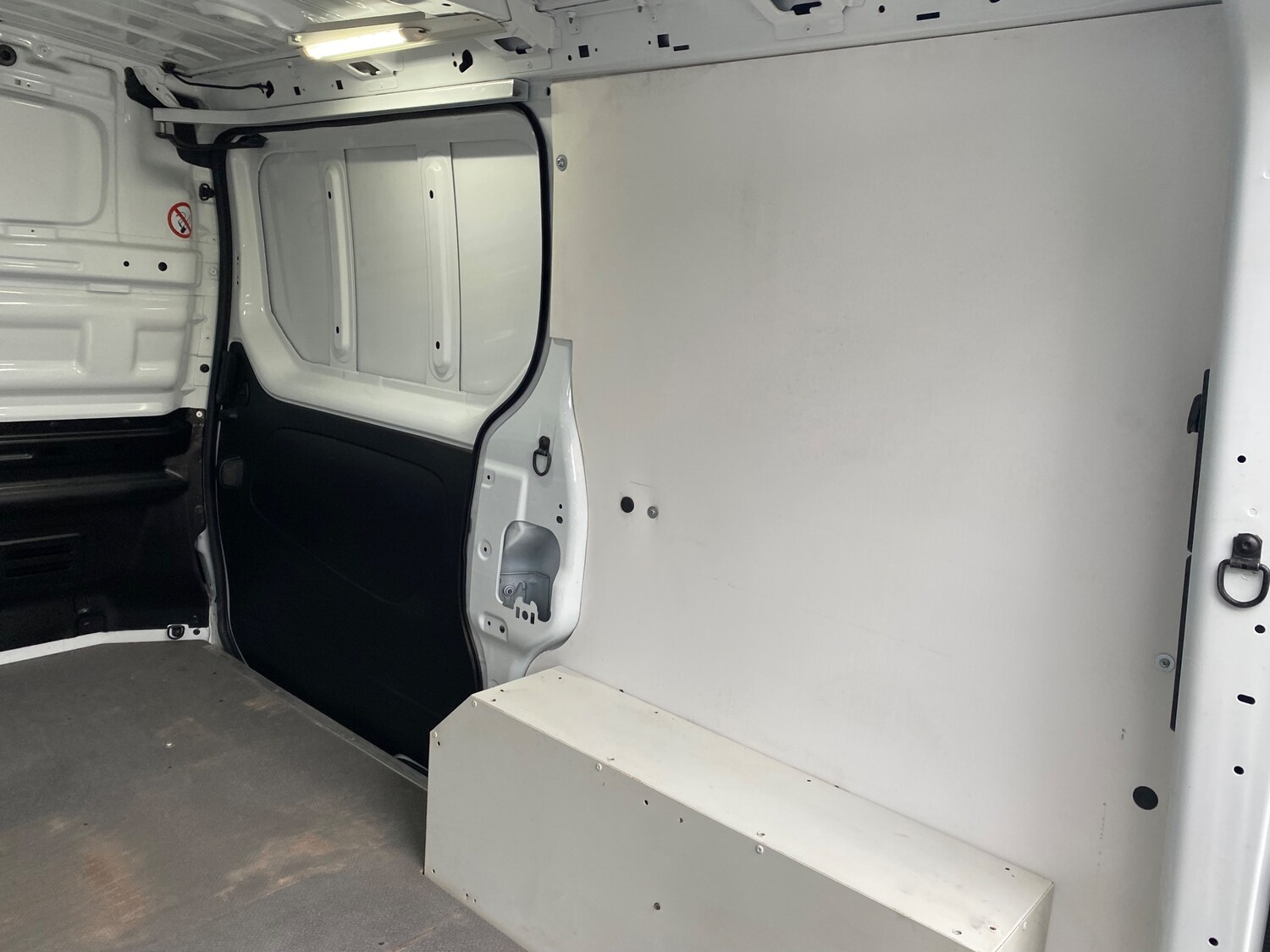 Used Vauxhall Vivaro 2016 for sale - 77450900: Photo 18