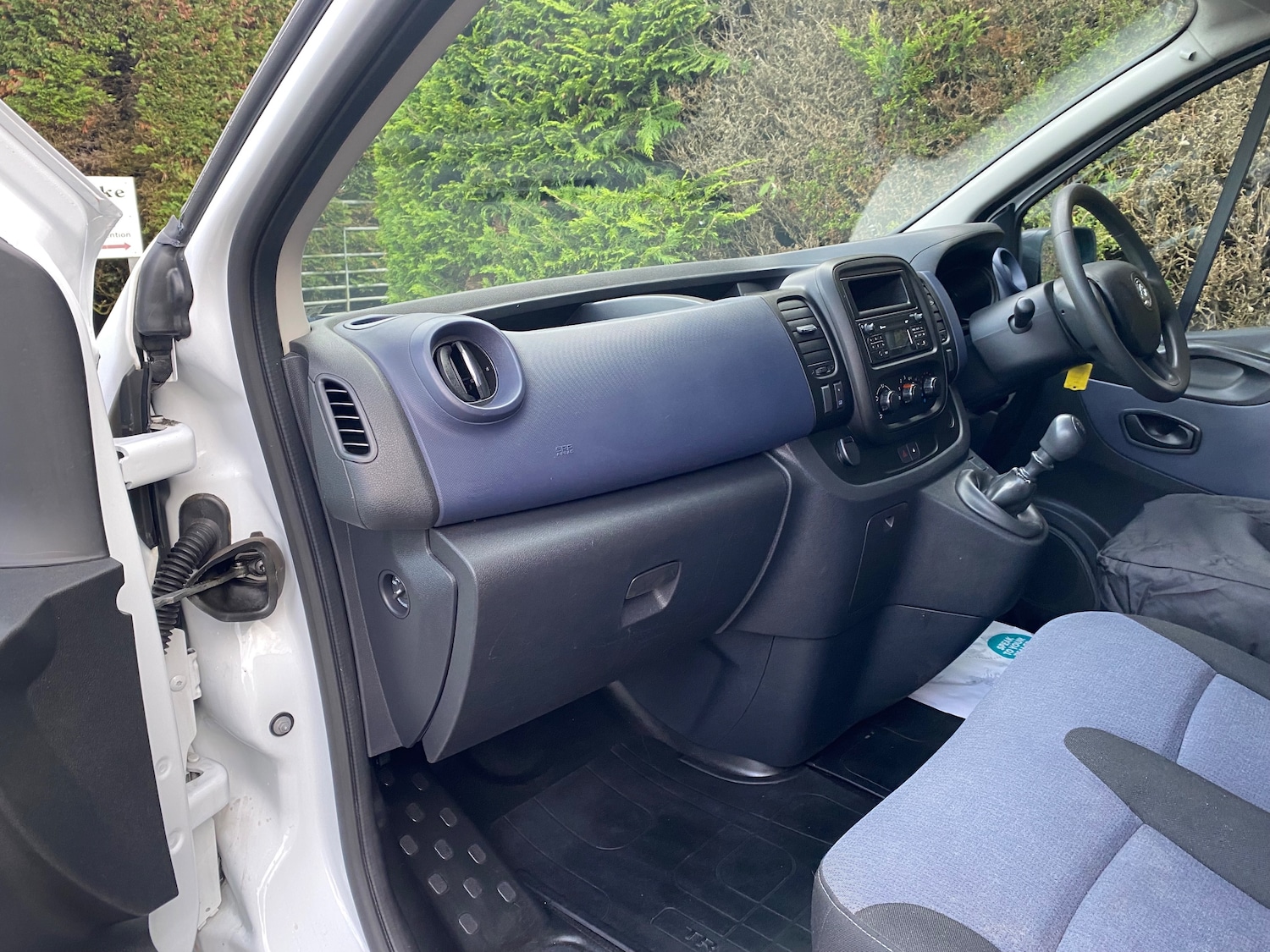 Used Vauxhall Vivaro 2016 for sale - 77450900: Photo 9