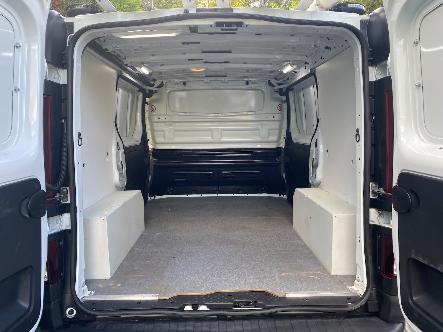 Used Vauxhall Vivaro 2017 for sale - 77412959: Photo 10