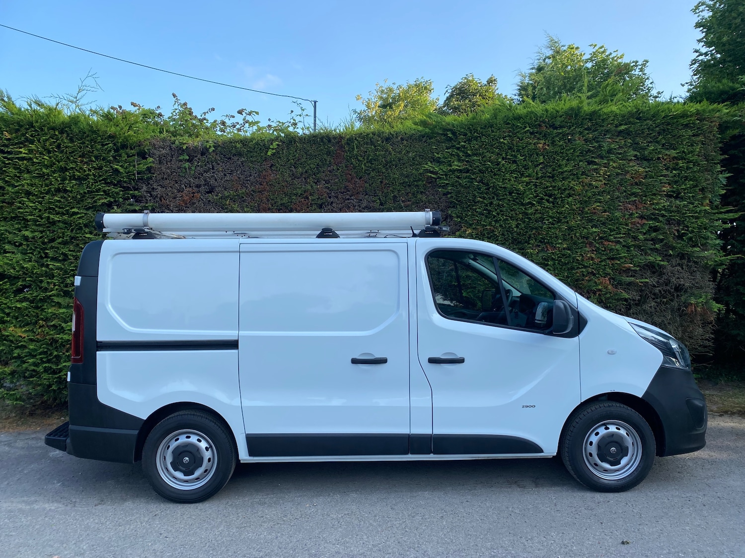 Used Vauxhall Vivaro 2017 for sale - 77412959: Photo 2