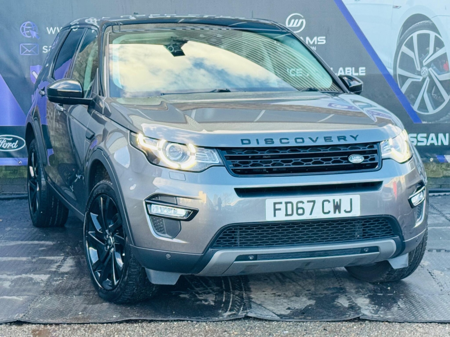 Used Land Rover Discovery Sport 2017 for sale - 77411505: Photo 1