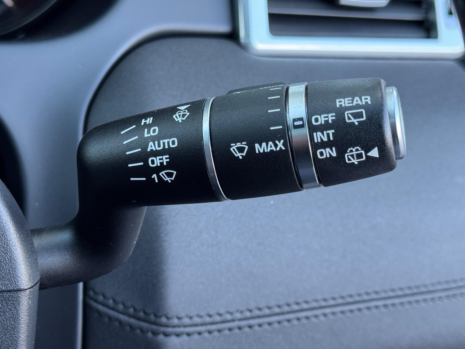 Used Land Rover Discovery Sport 2017 for sale - 77411505: Photo 35