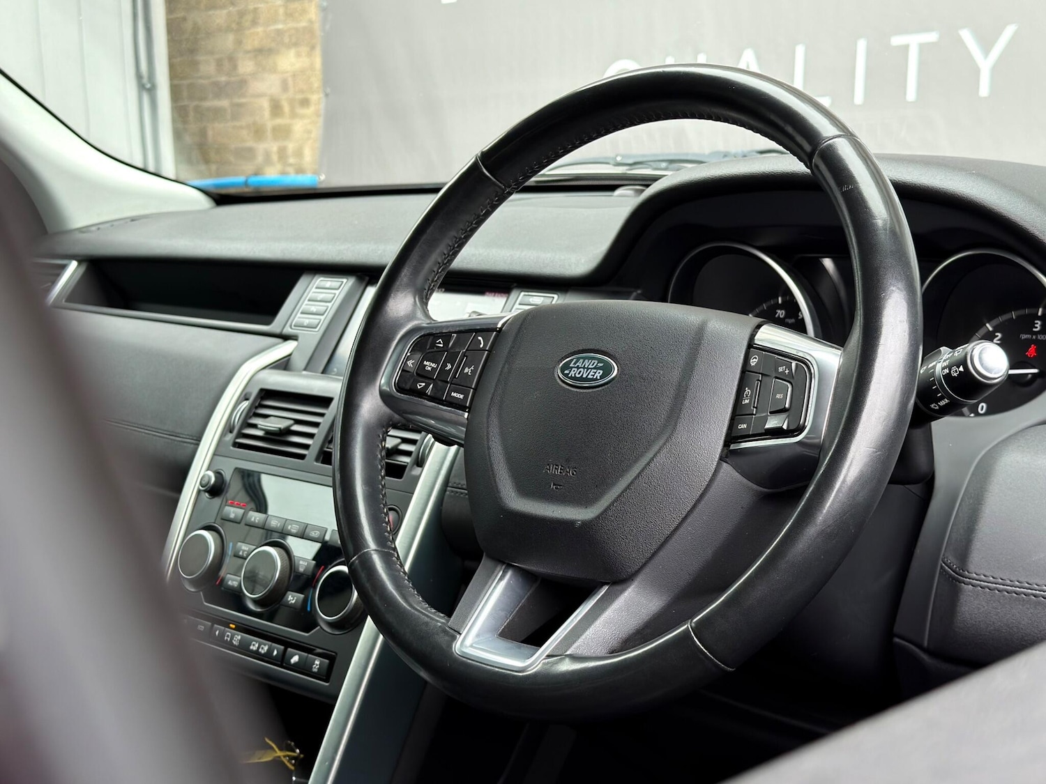 Used Land Rover Discovery Sport 2017 for sale - 78147872: Photo 12