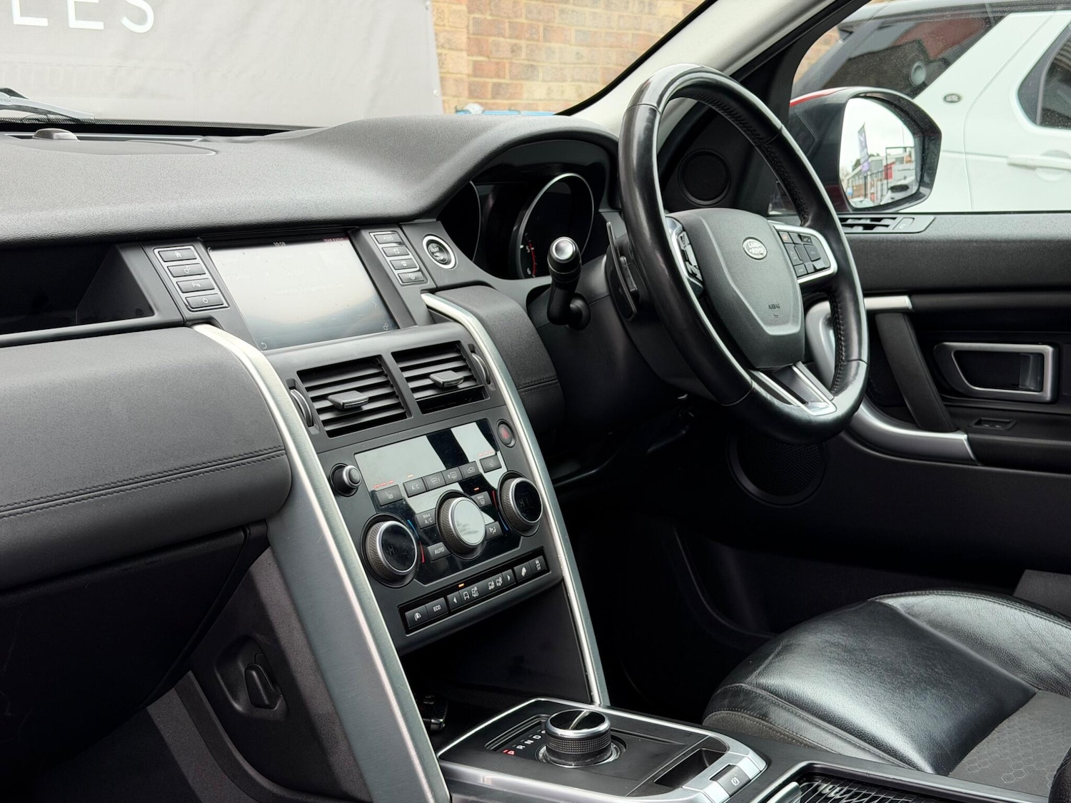 Used Land Rover Discovery Sport 2017 for sale - 78147872: Photo 51