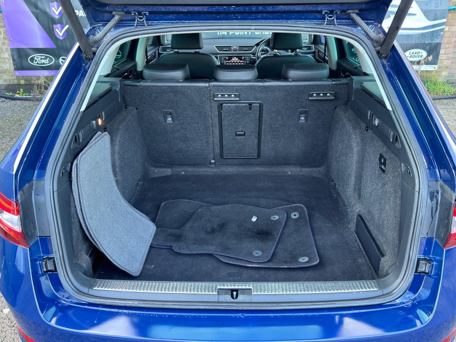 Used Skoda Superb 2017 for sale - 76849919: Photo 18