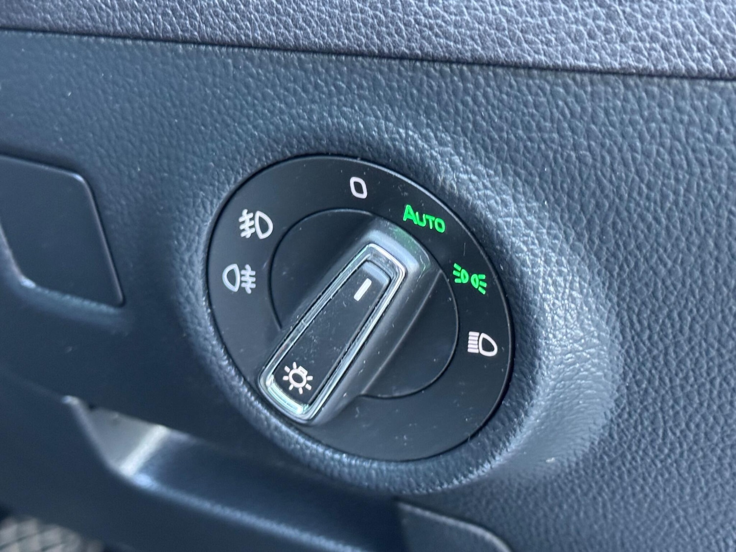 Used Skoda Superb 2017 for sale - 76849919: Photo 28