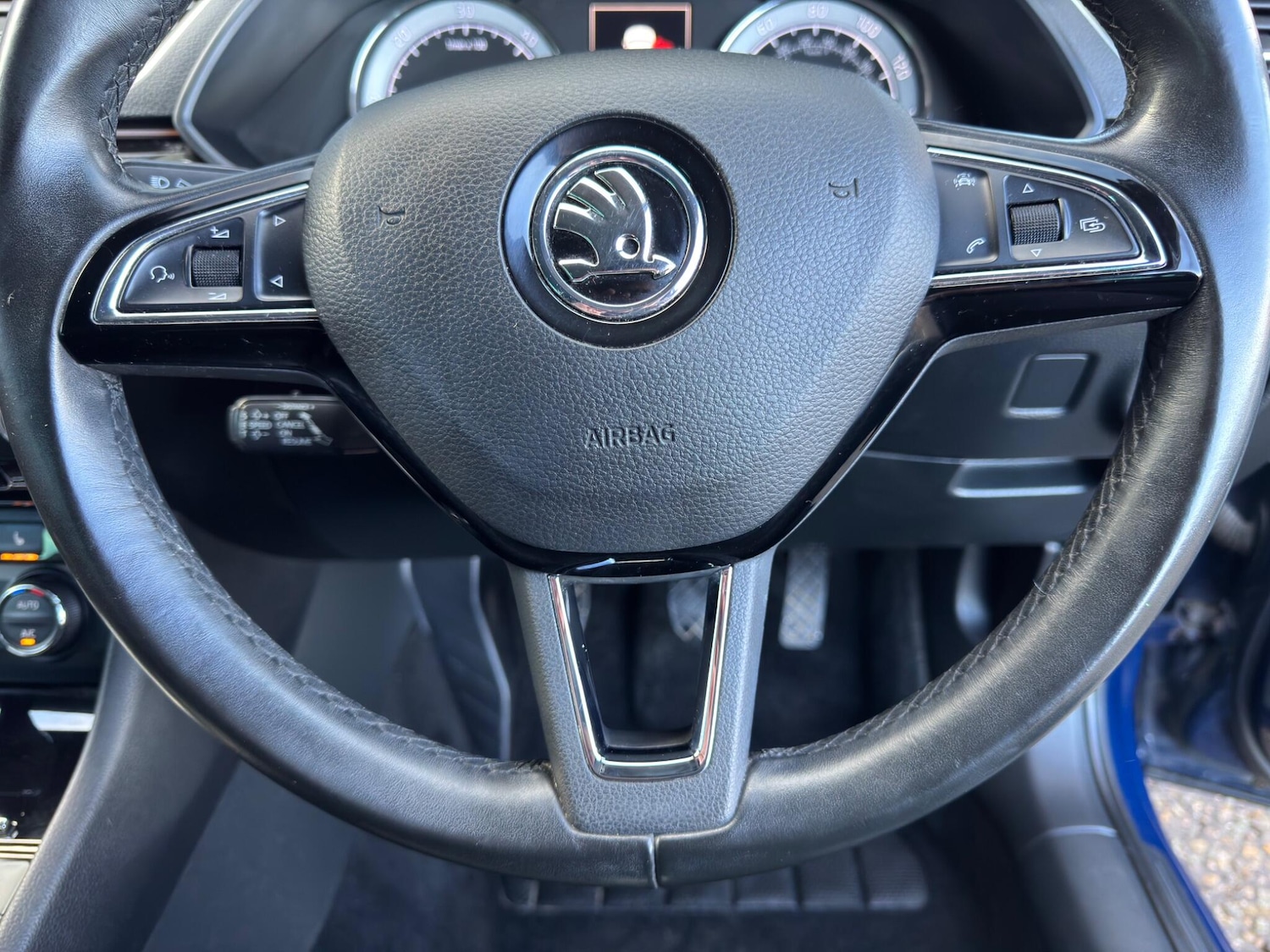 Used Skoda Superb 2017 for sale - 76849919: Photo 31