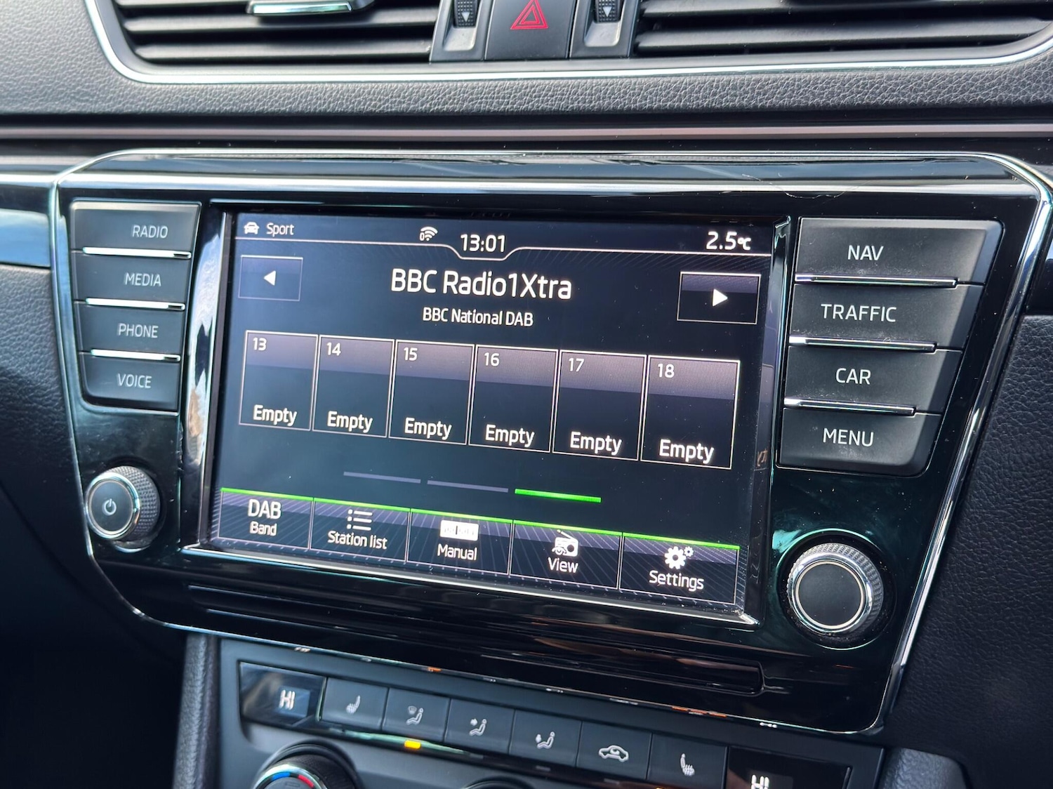 Used Skoda Superb 2017 for sale - 76849919: Photo 36