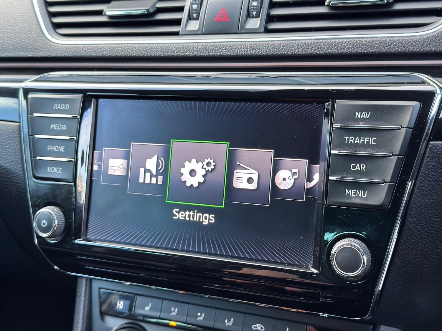 Used Skoda Superb 2017 for sale - 76849919: Photo 42