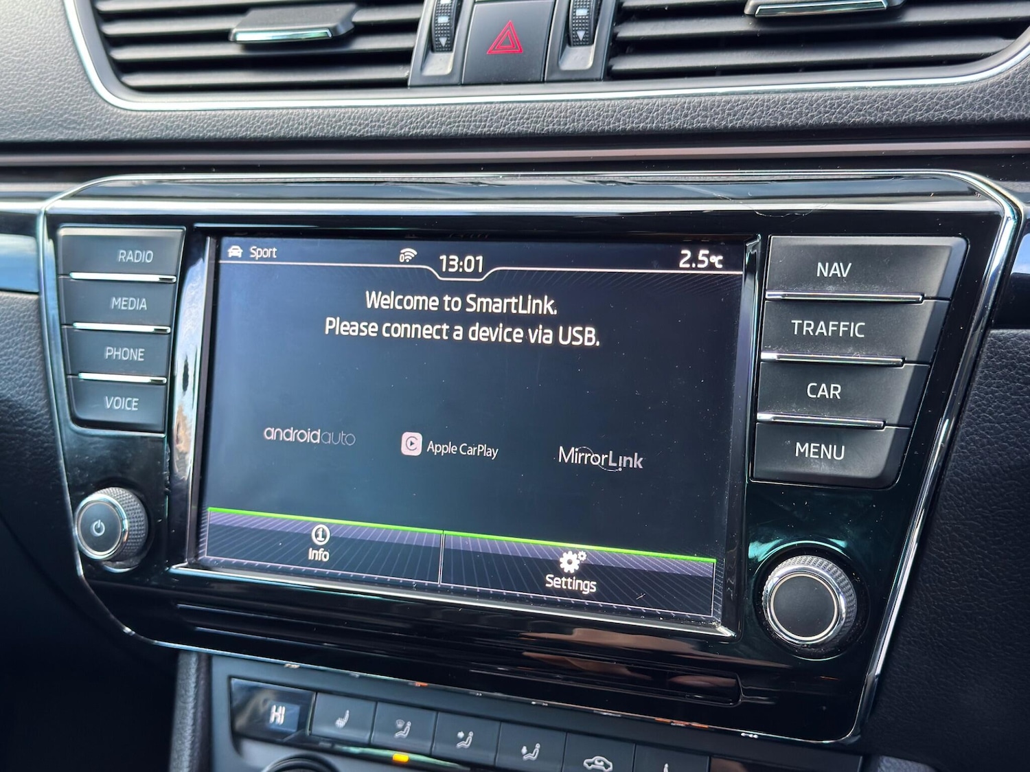 Used Skoda Superb 2017 for sale - 76849919: Photo 43