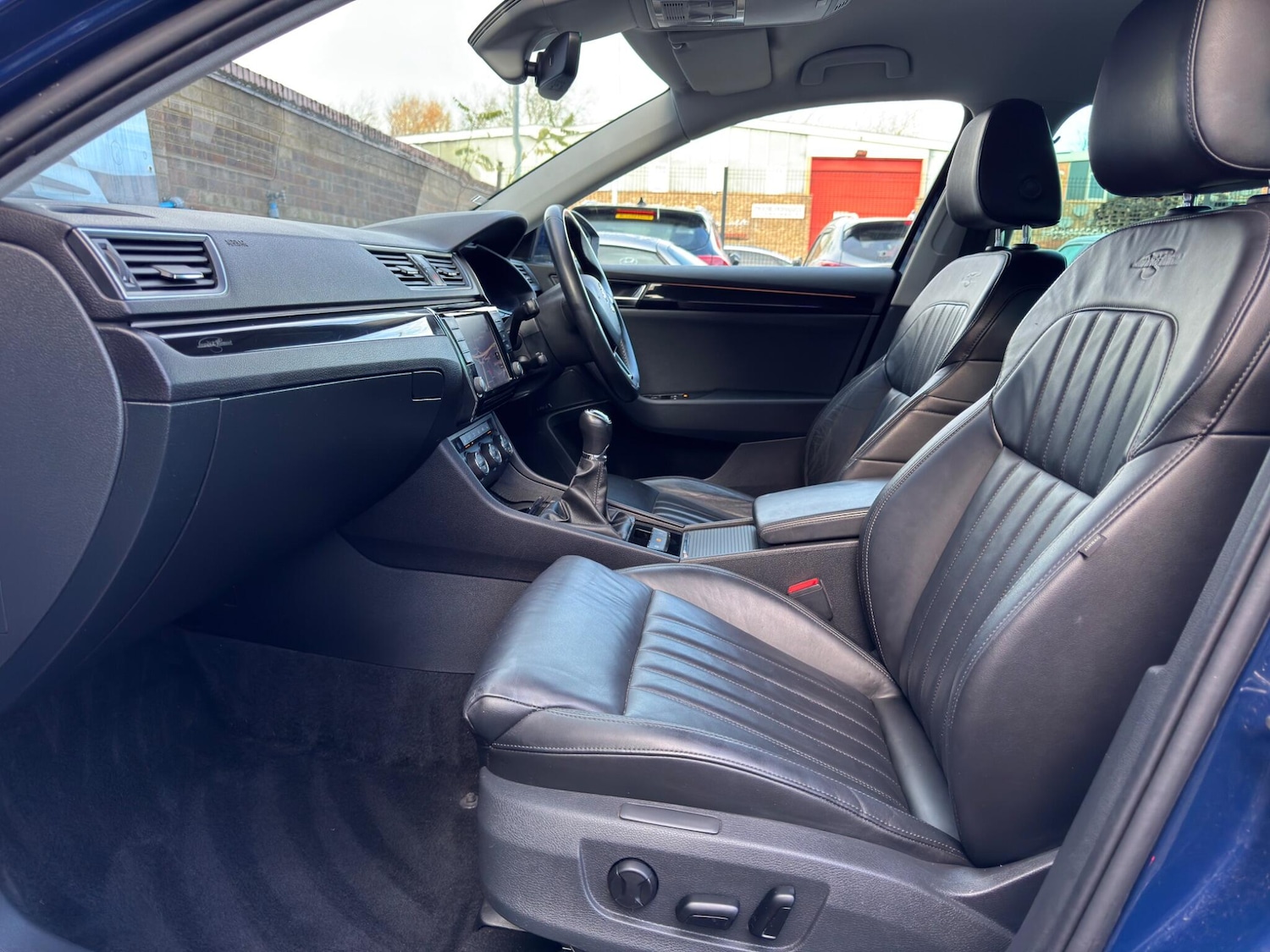 Used Skoda Superb 2017 for sale - 76849919: Photo 50