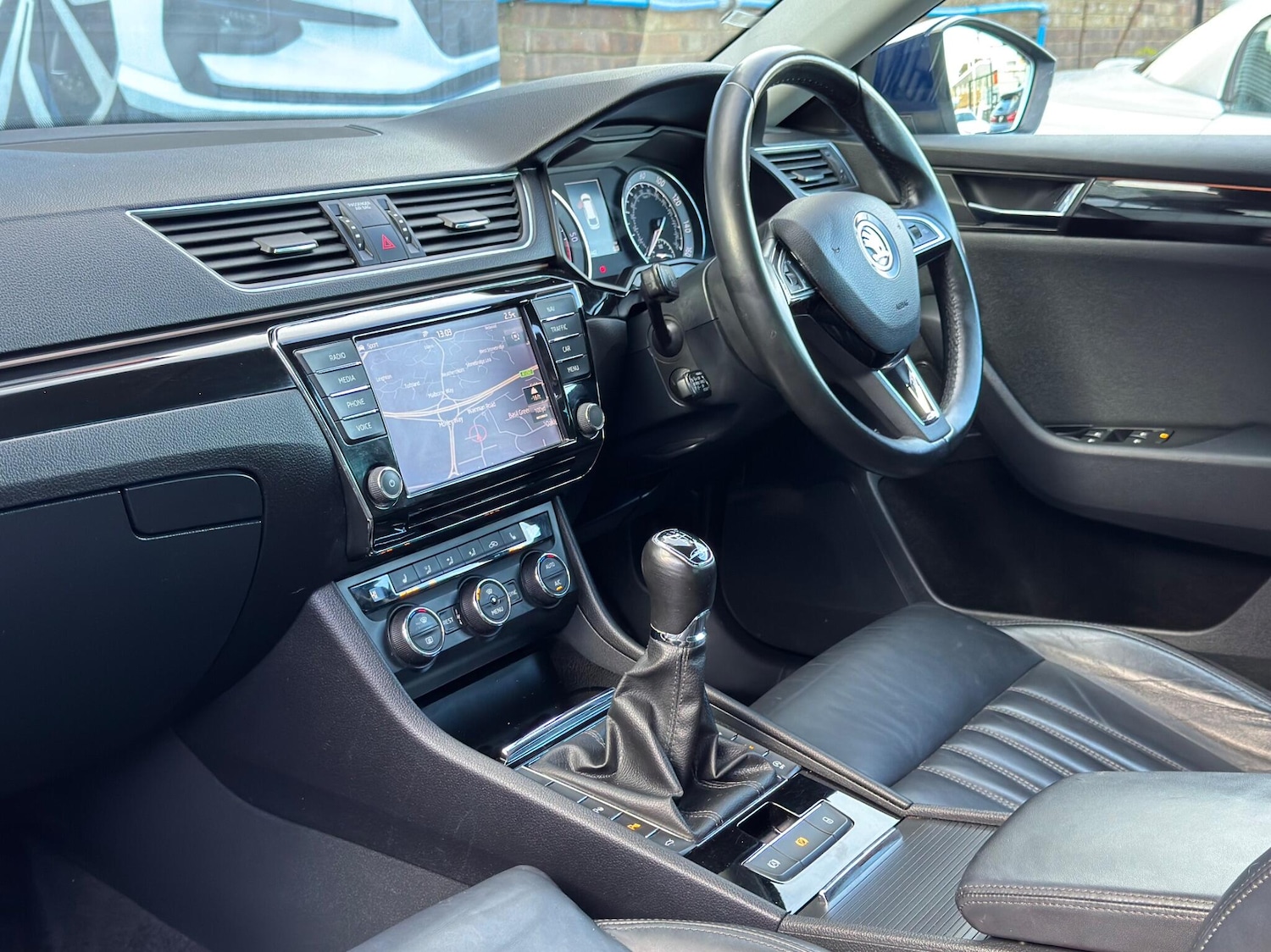 Used Skoda Superb 2017 for sale - 76849919: Photo 51