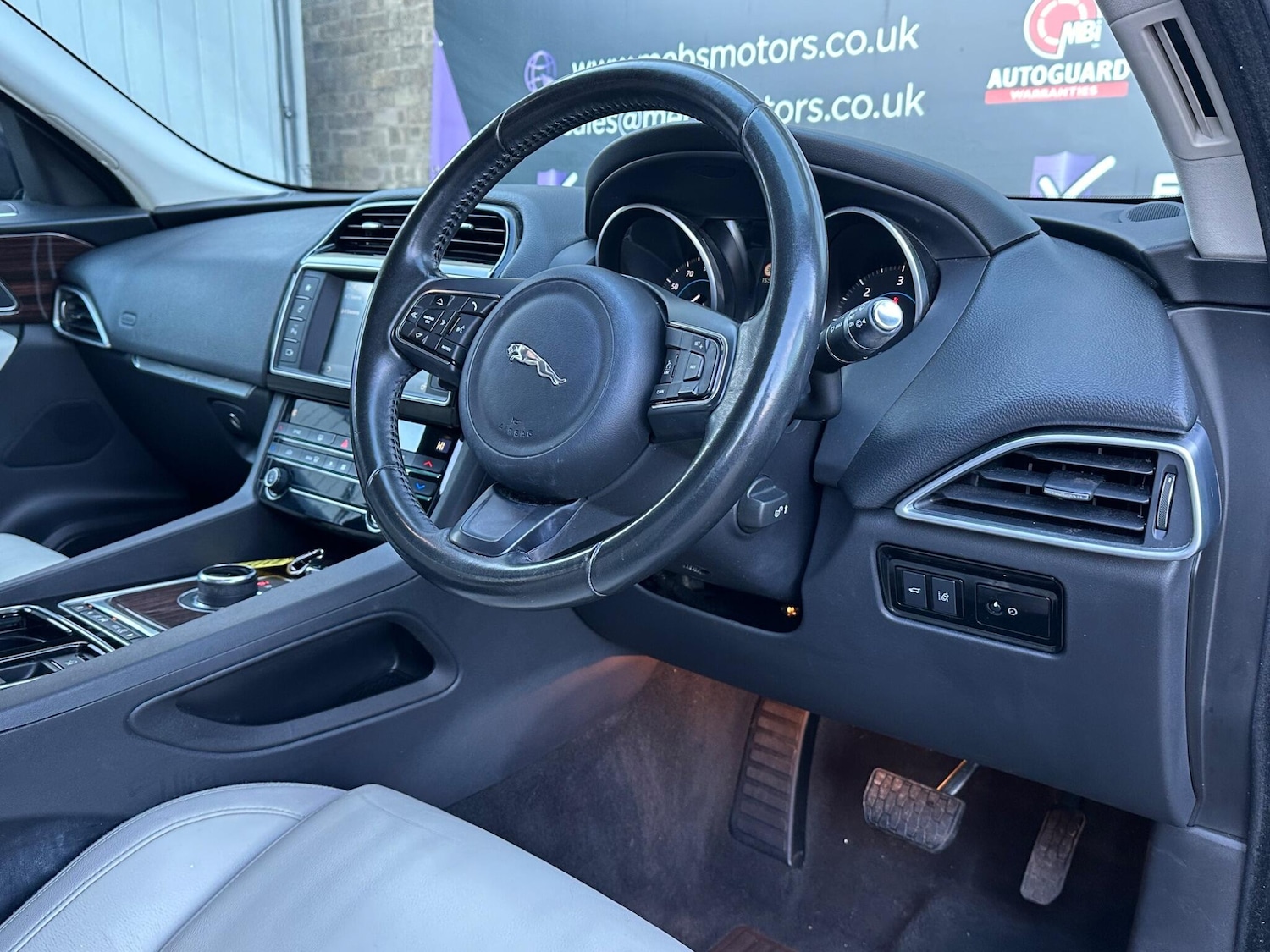 Used Jaguar F-Pace 2017 for sale - 76666732: Photo 27