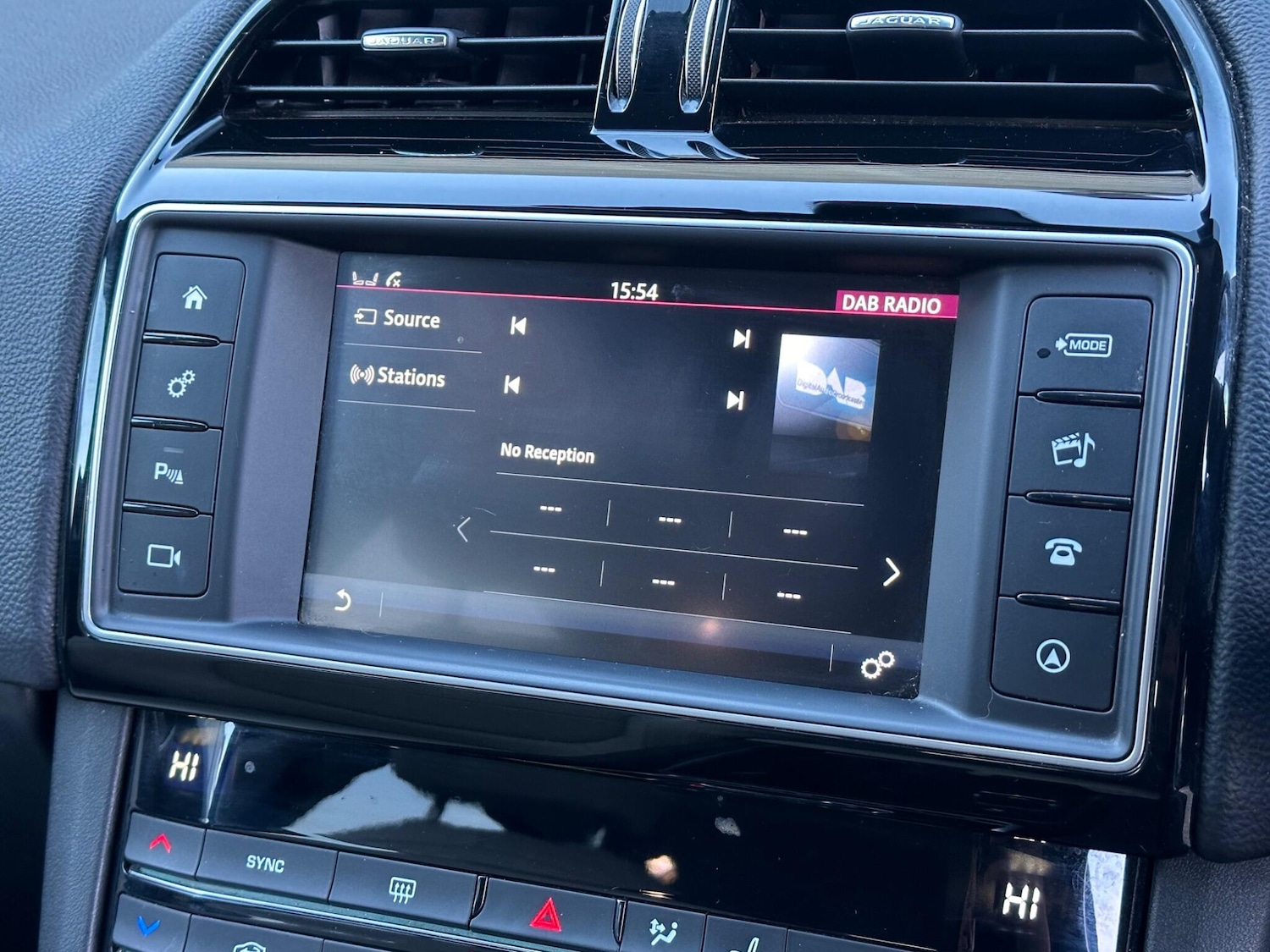 Used Jaguar F-Pace 2017 for sale - 76666732: Photo 38