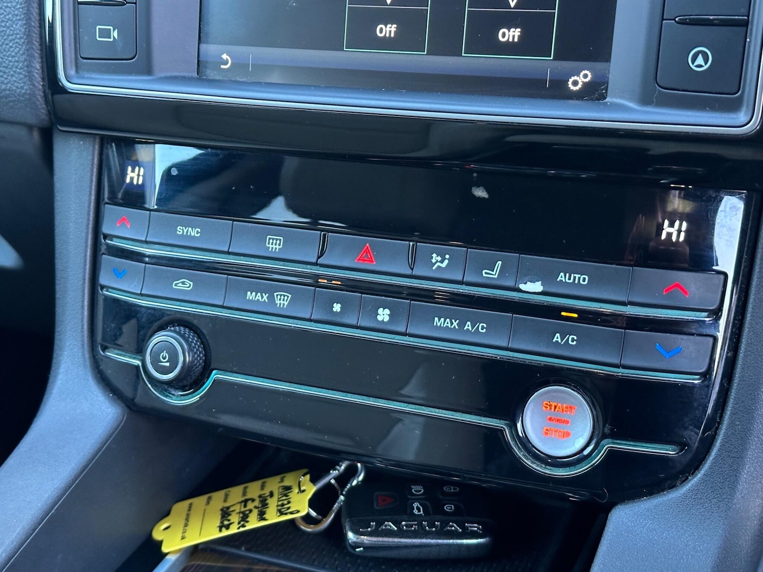 Used Jaguar F-Pace 2017 for sale - 76666732: Photo 42