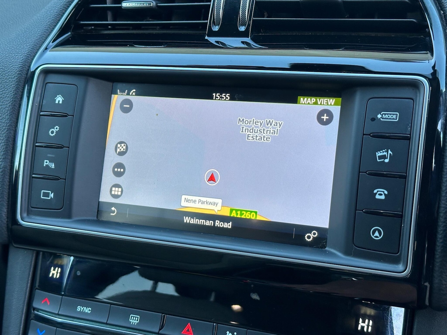 Used Jaguar F-Pace 2017 for sale - 76666732: Photo 44