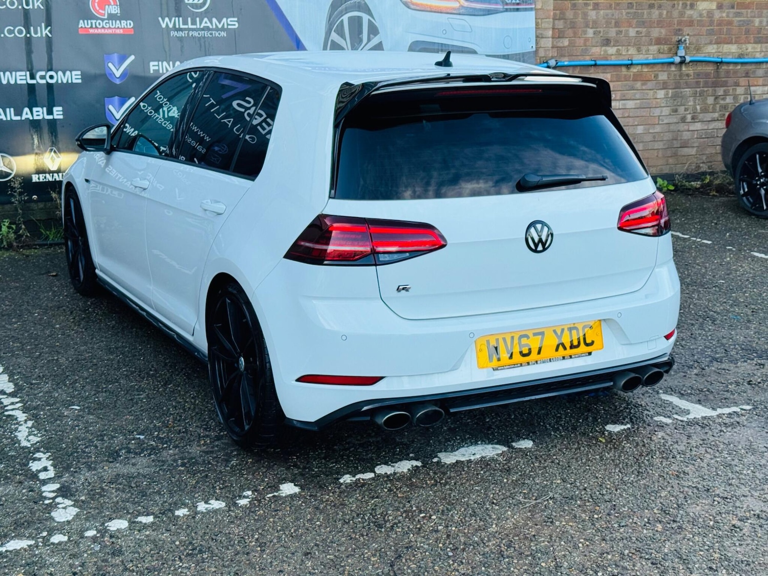 Used Volkswagen Golf 2017 for sale - 77081470: Photo 16