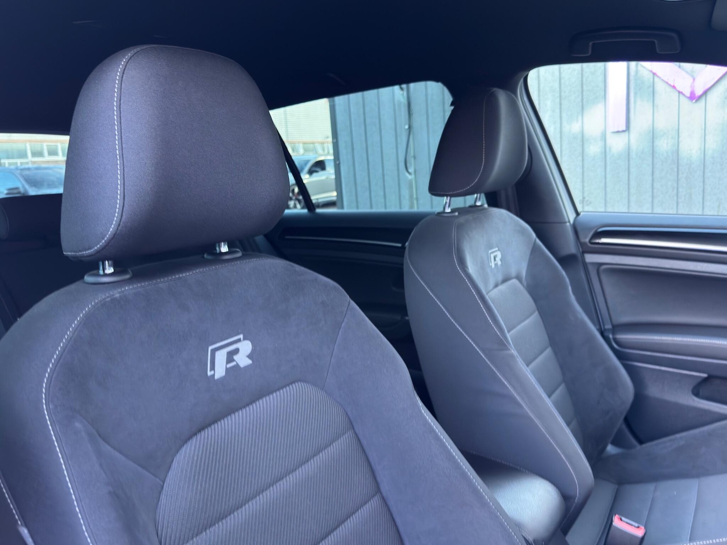 Used Volkswagen Golf 2017 for sale - 77081470: Photo 23