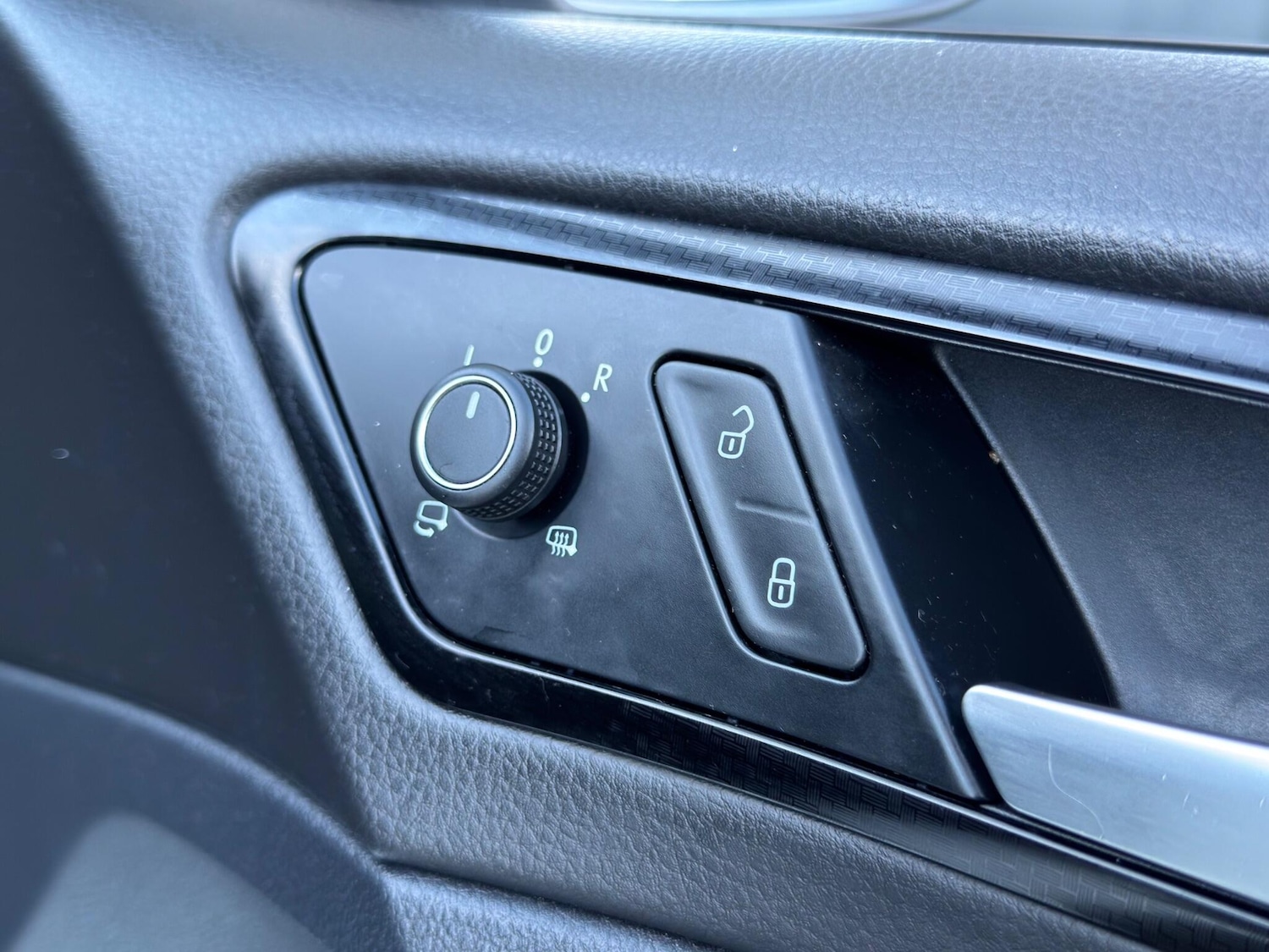 Used Volkswagen Golf 2017 for sale - 77081470: Photo 25