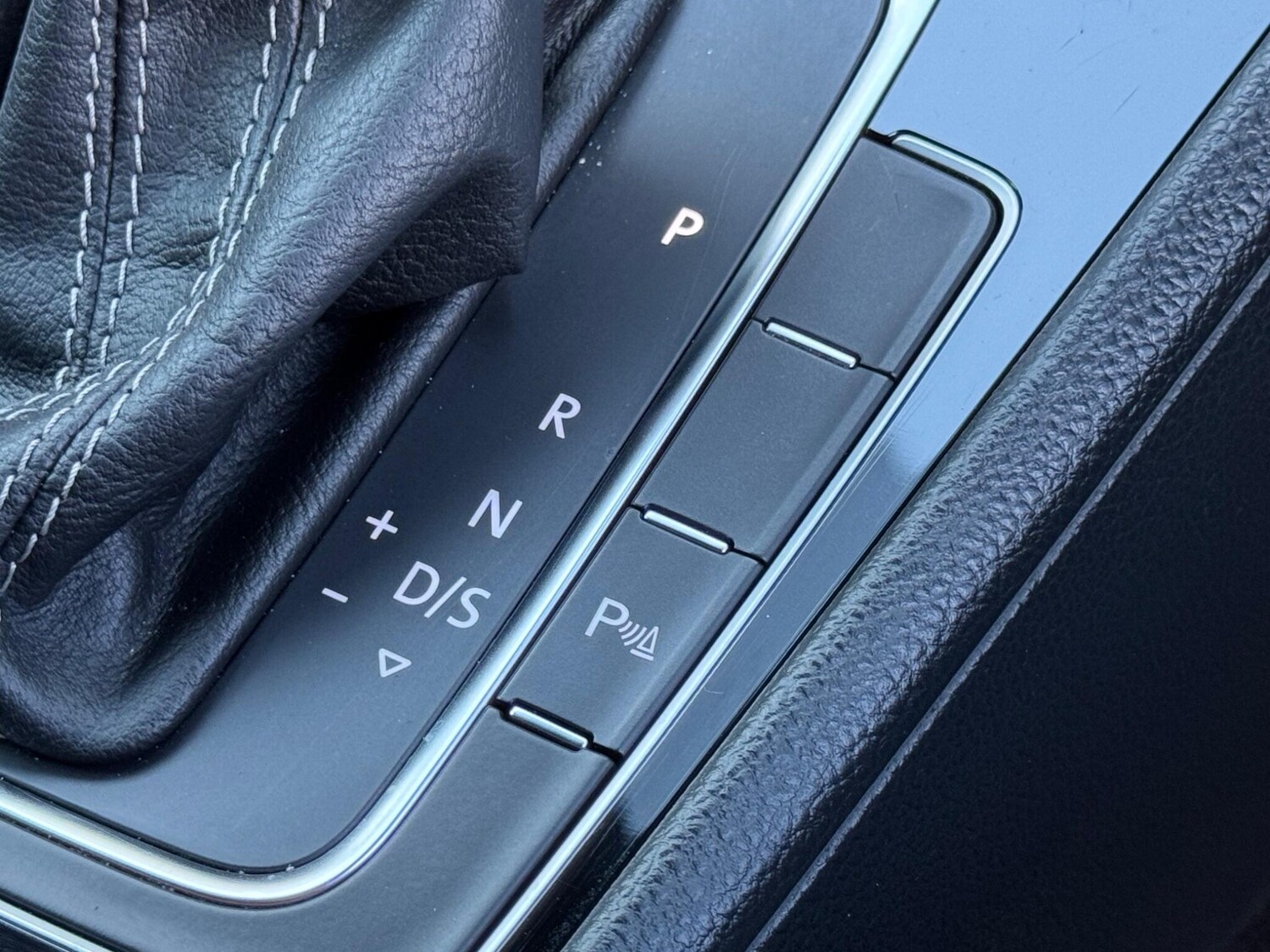 Used Volkswagen Golf 2017 for sale - 77081470: Photo 44