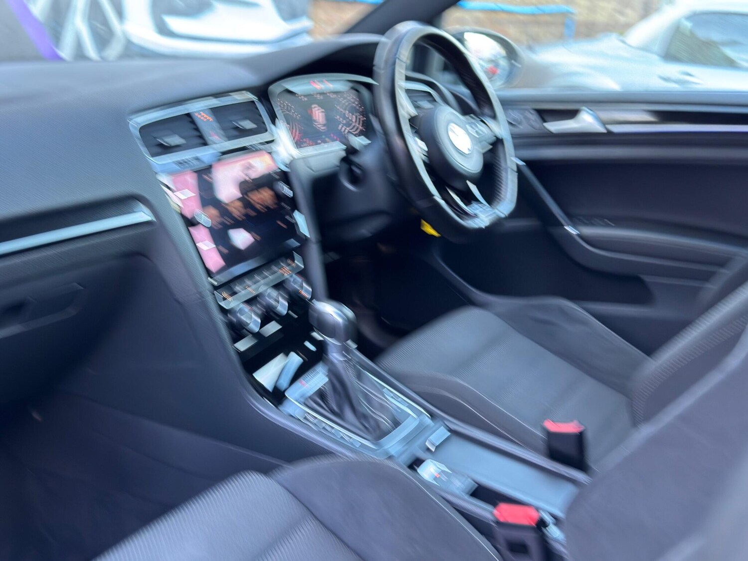 Used Volkswagen Golf 2017 for sale - 77081470: Photo 48