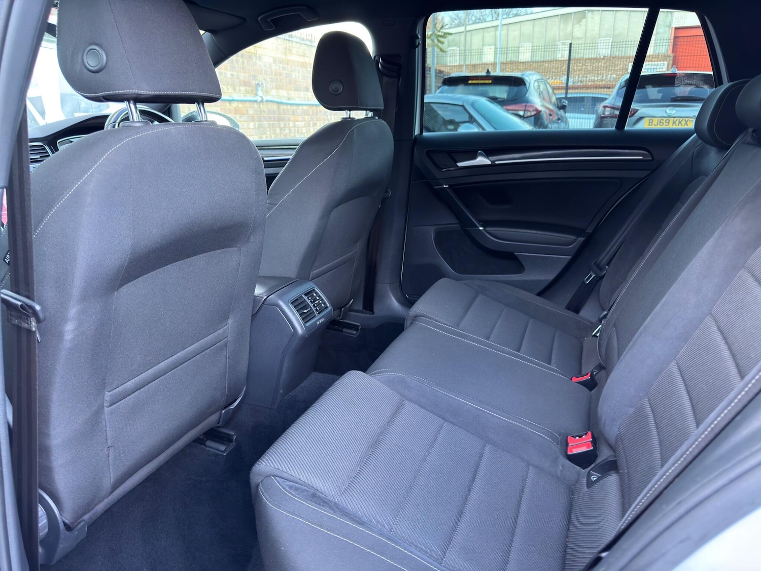 Used Volkswagen Golf 2017 for sale - 77081470: Photo 50