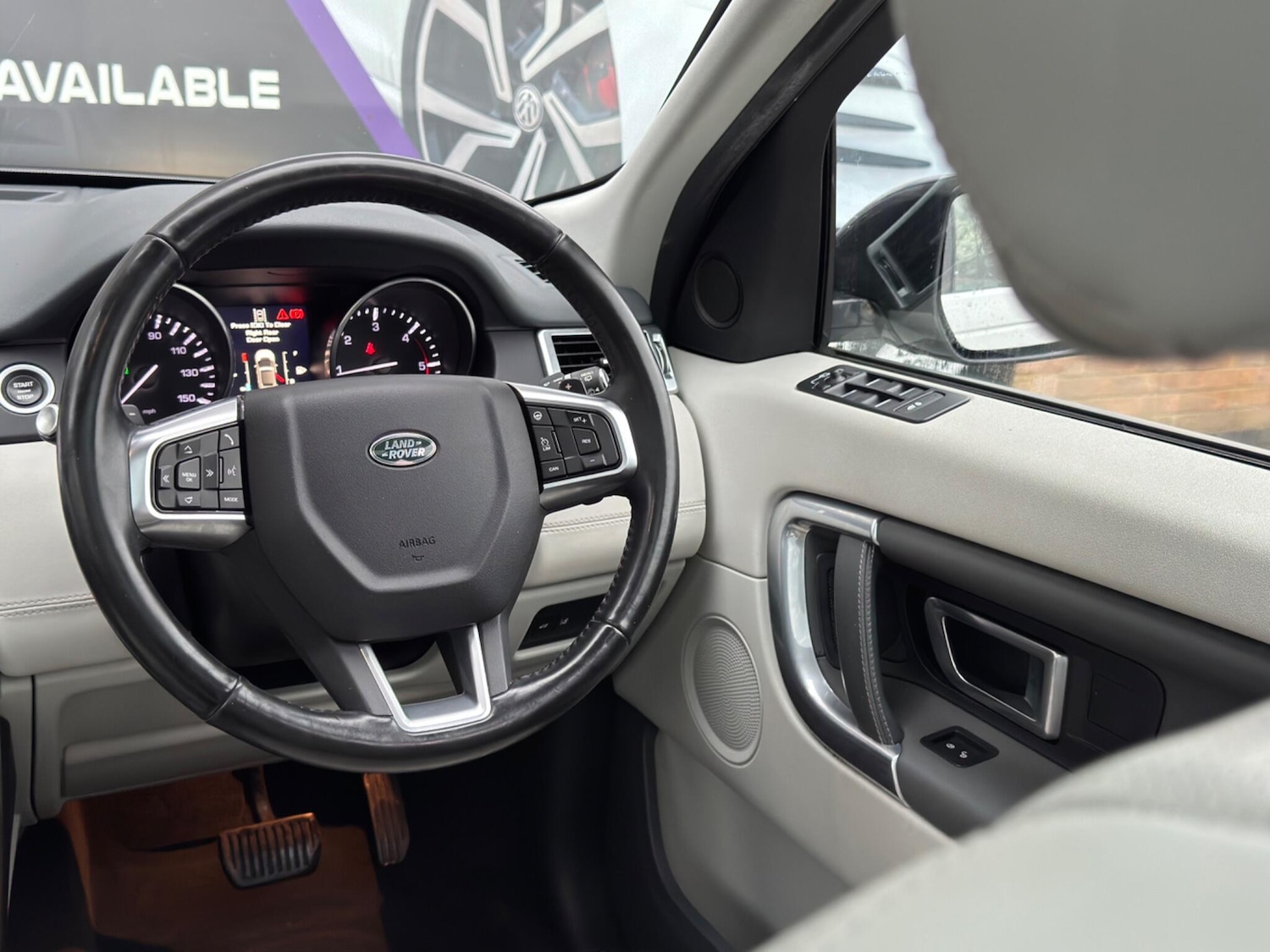 Used Land Rover Discovery Sport 2015 for sale - 77081299: Photo 12