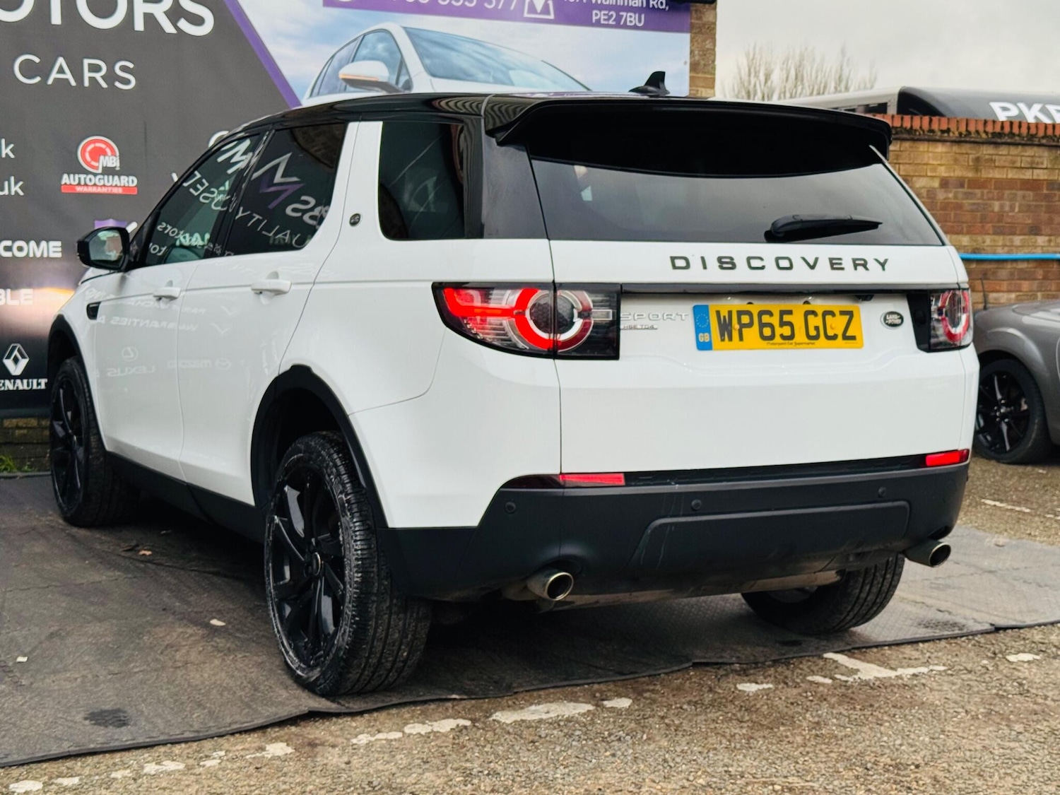 Used Land Rover Discovery Sport 2015 for sale - 77081299: Photo 16
