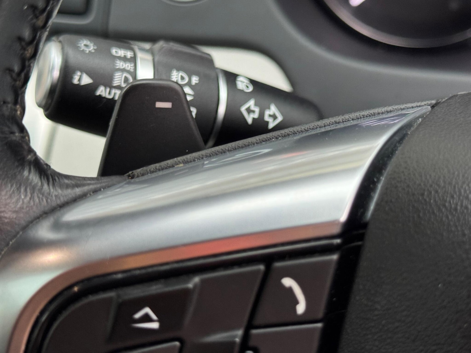 Used Land Rover Discovery Sport 2015 for sale - 77081299: Photo 32