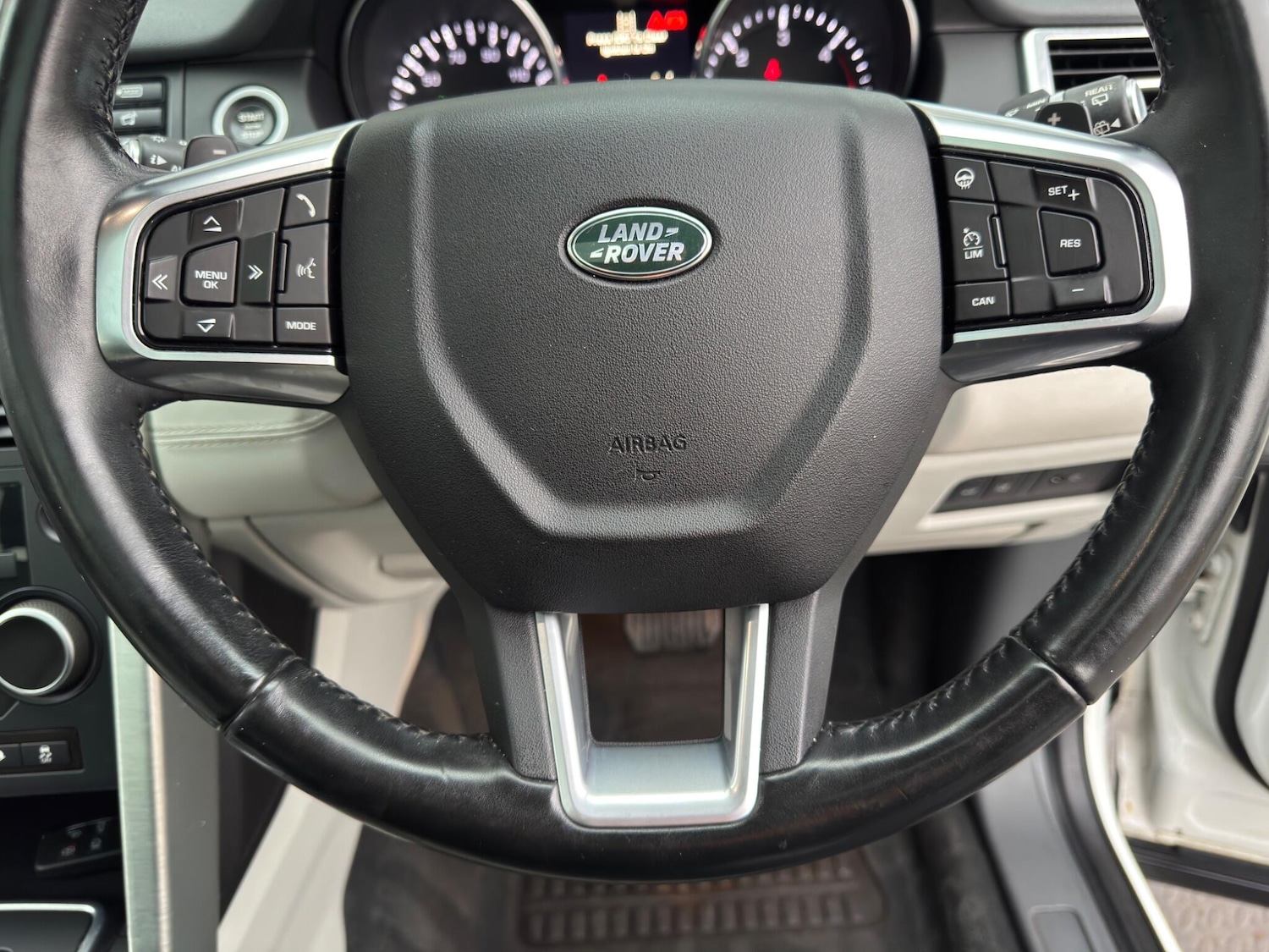 Used Land Rover Discovery Sport 2015 for sale - 77081299: Photo 33