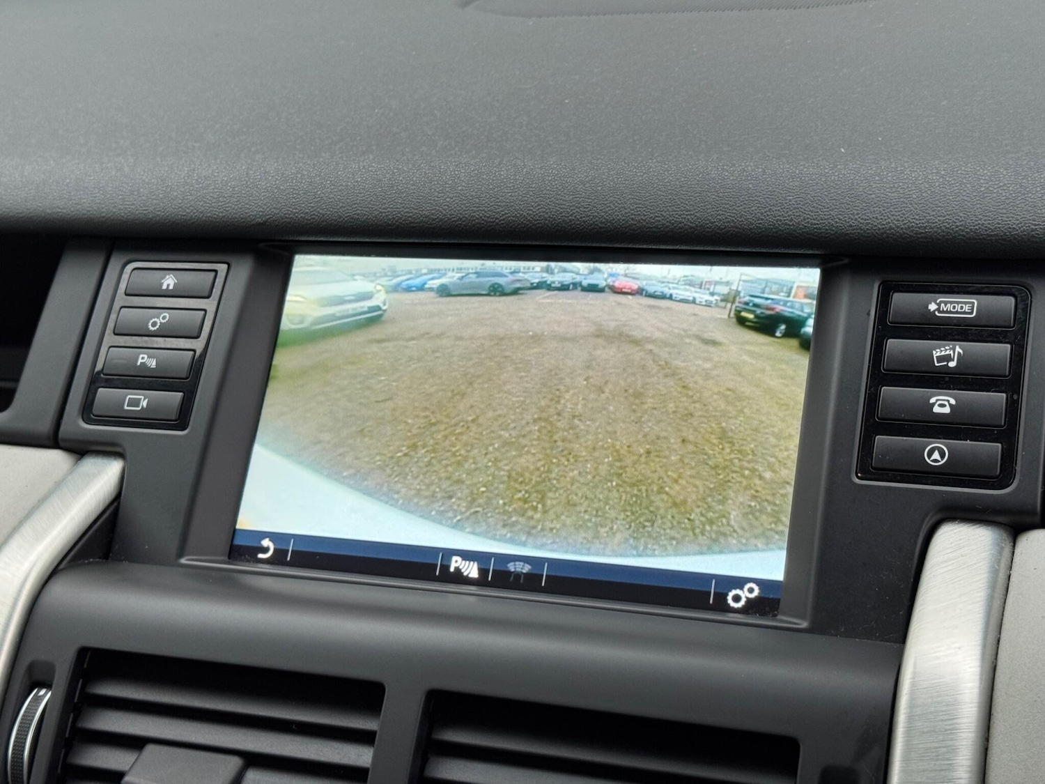 Used Land Rover Discovery Sport 2015 for sale - 77081299: Photo 38