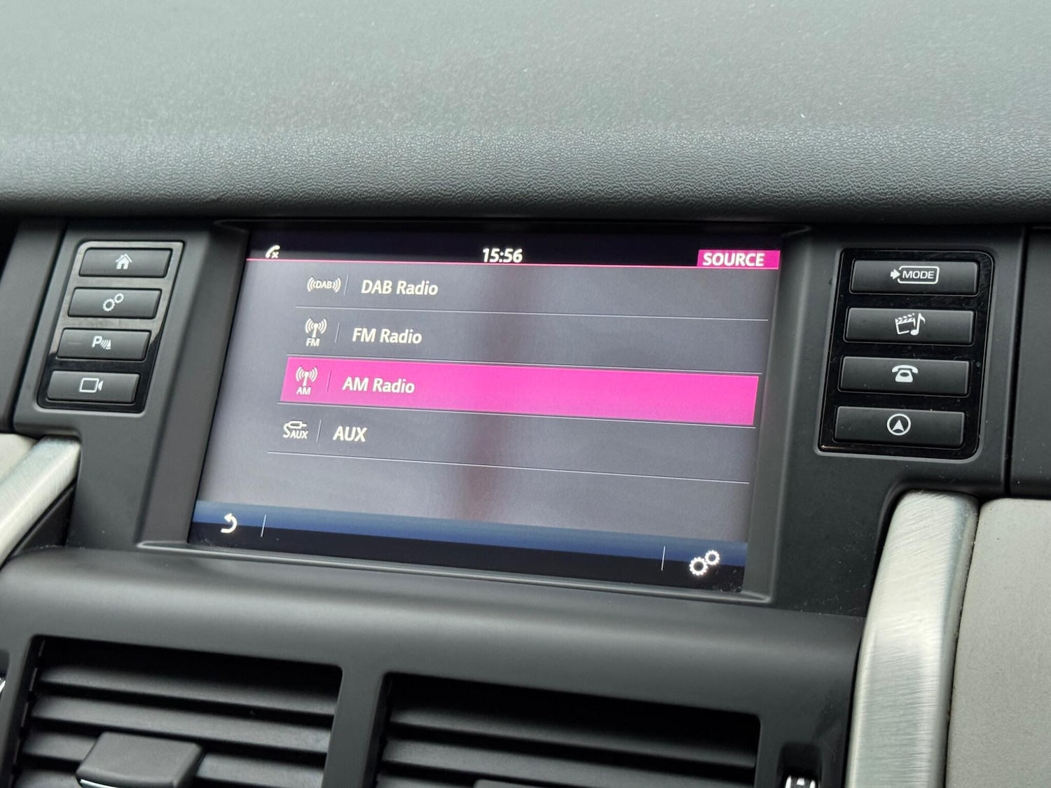 Used Land Rover Discovery Sport 2015 for sale - 77081299: Photo 42