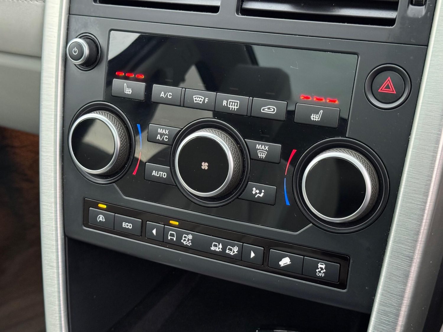 Used Land Rover Discovery Sport 2015 for sale - 77081299: Photo 44