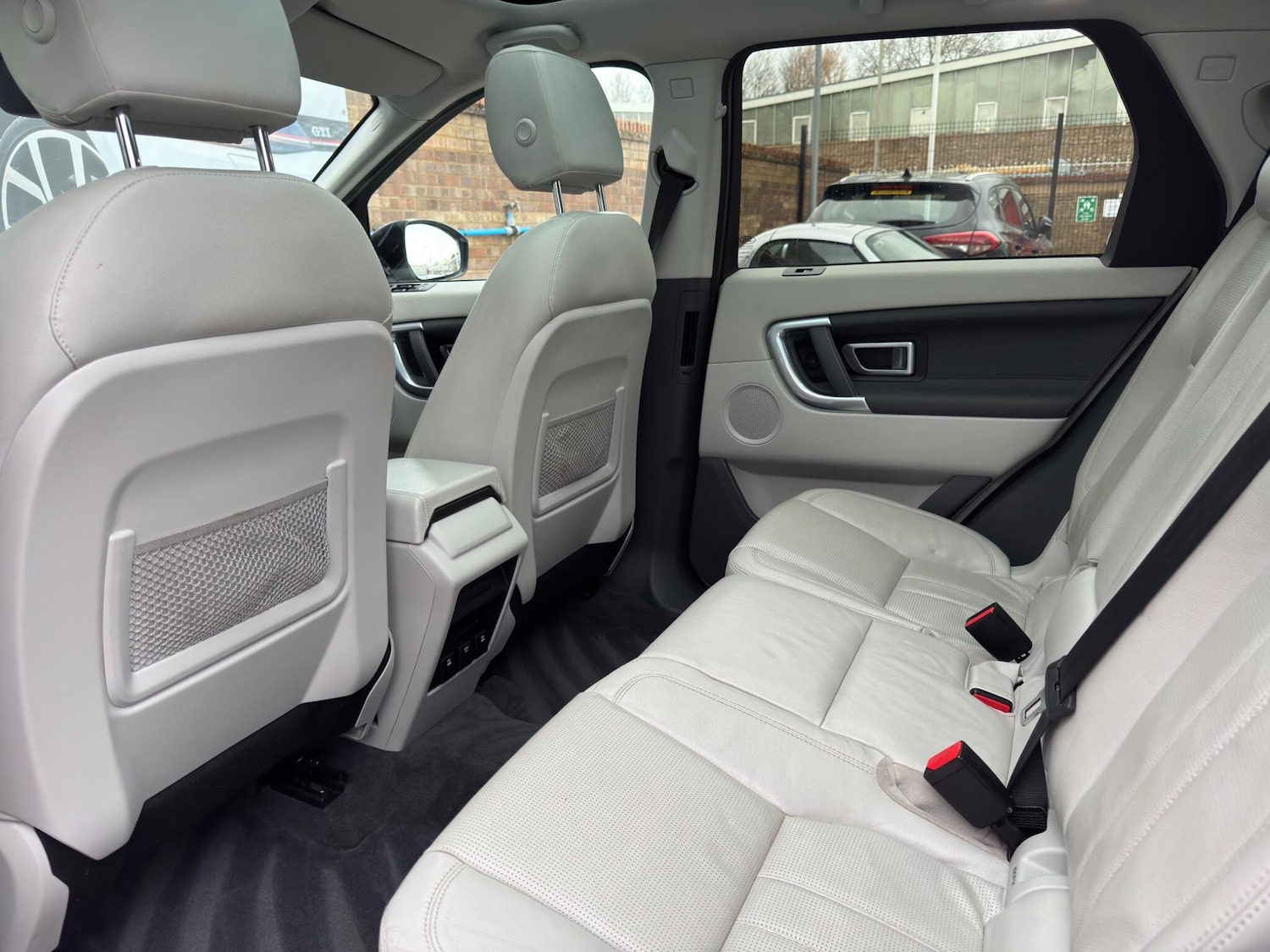 Used Land Rover Discovery Sport 2015 for sale - 77081299: Photo 50