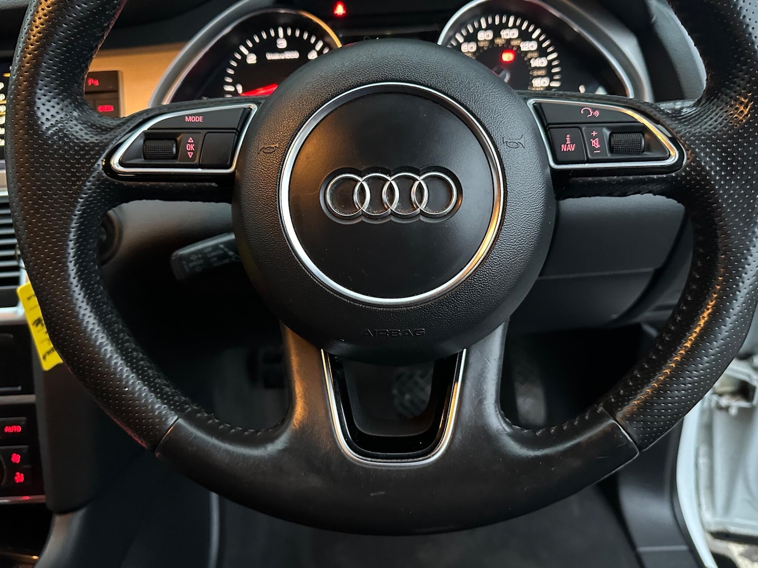 Used Audi Q7 2015 for sale - 76752622: Photo 33