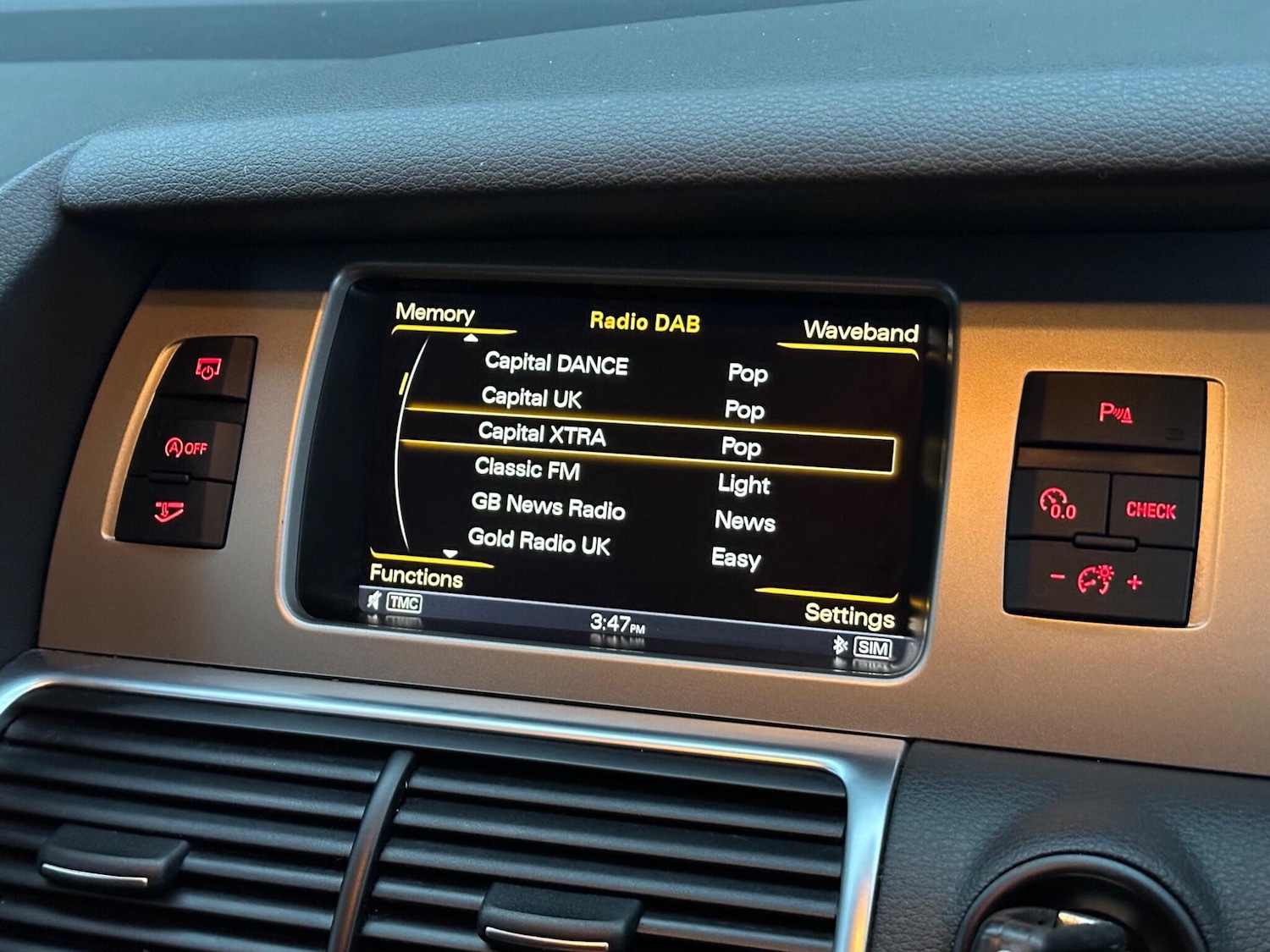 Used Audi Q7 2015 for sale - 76752622: Photo 40