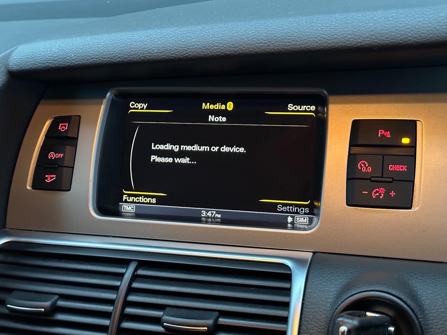 Used Audi Q7 2015 for sale - 76752622: Photo 41