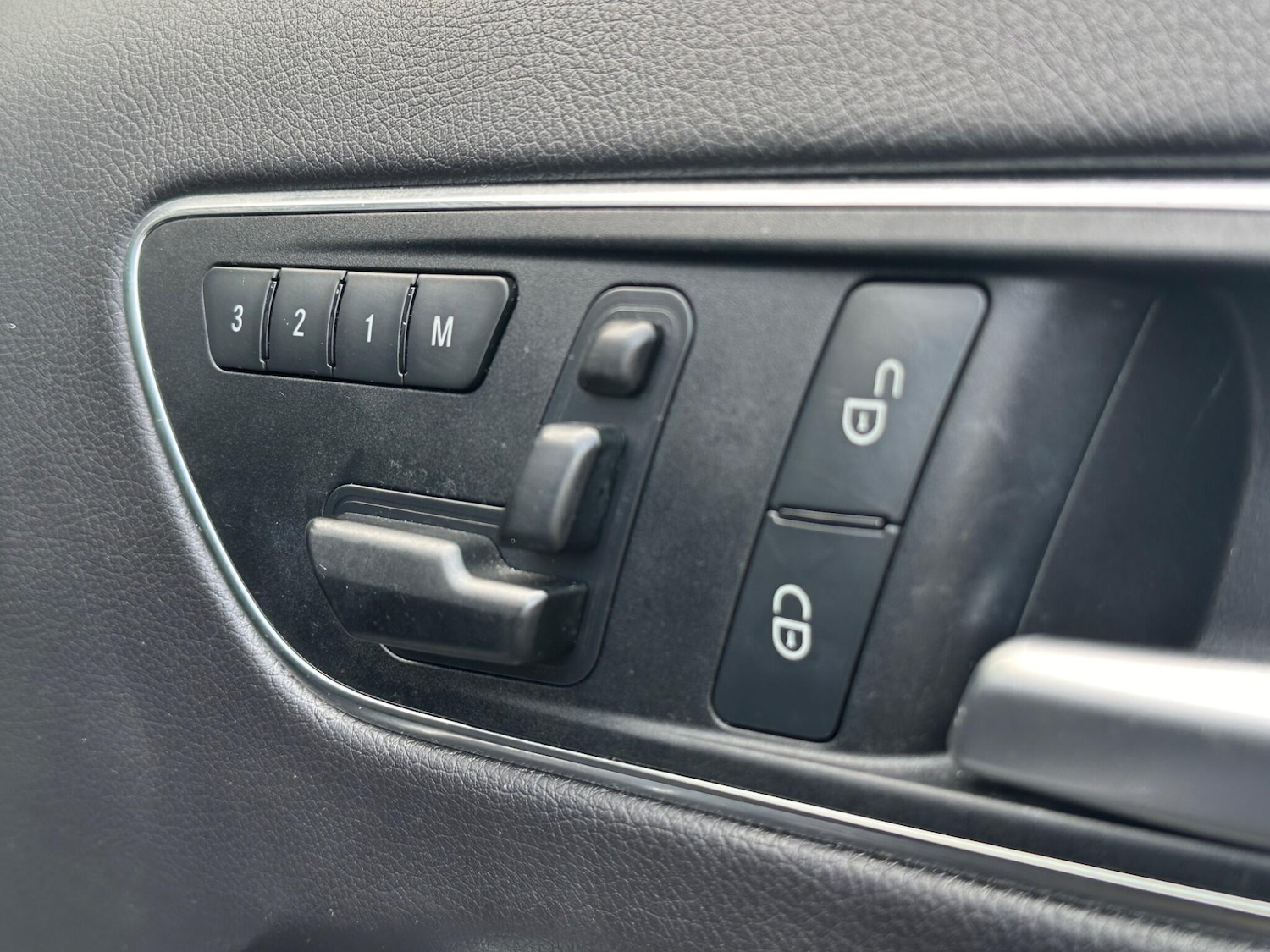 Used Mercedes-Benz GLA 2016 for sale - 76527771: Photo 22