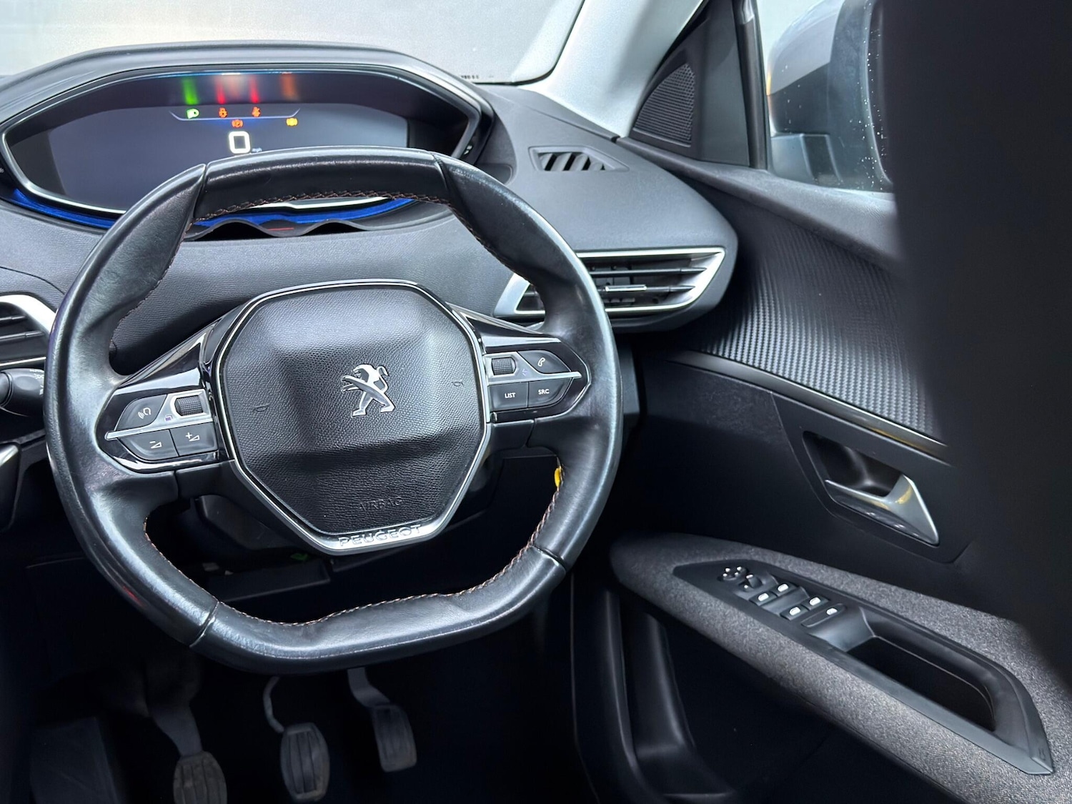 Used Peugeot 3008 2017 for sale - 77564624: Photo 12