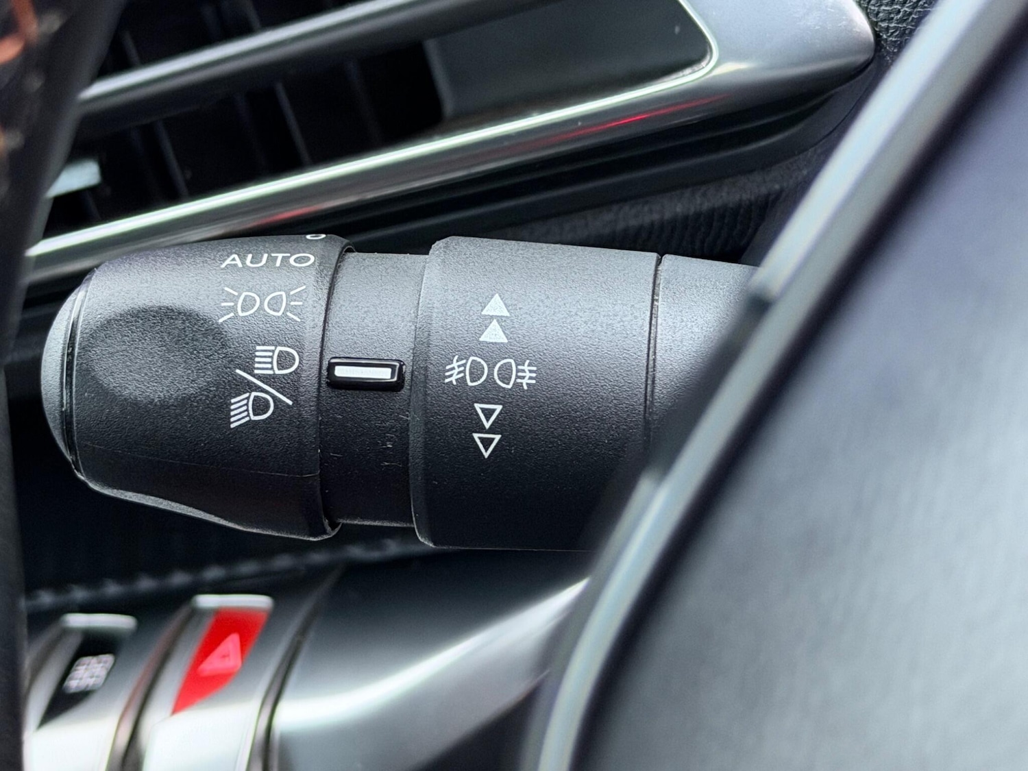 Used Peugeot 3008 2017 for sale - 77564624: Photo 30