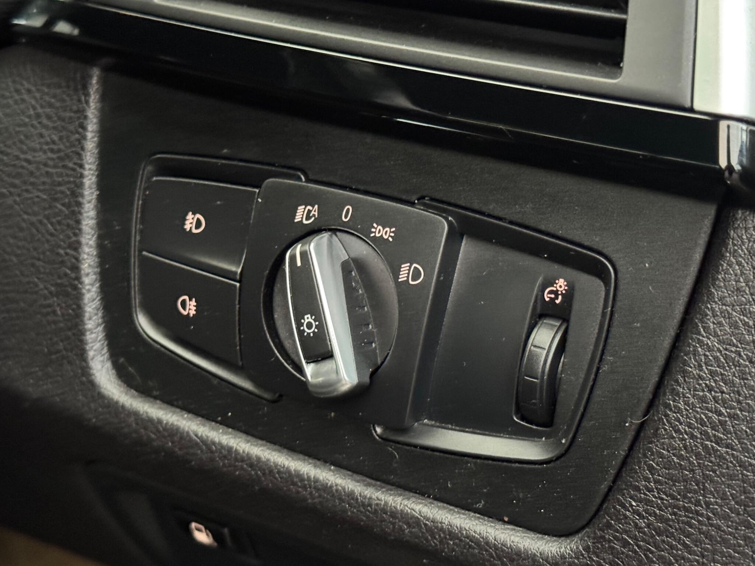 Used BMW 3 Series 2016 for sale - 77052457: Photo 25