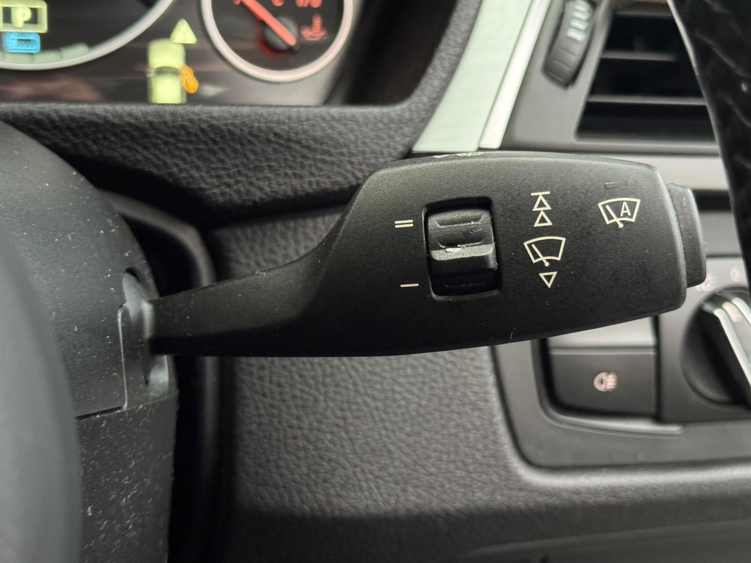 Used BMW 3 Series 2016 for sale - 77052457: Photo 32