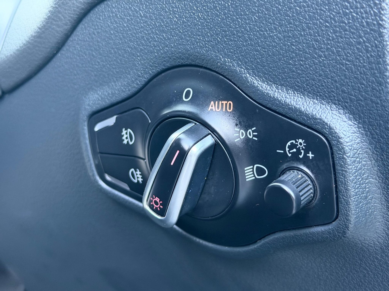 Used Audi Q5 2014 for sale - 77940510: Photo 29