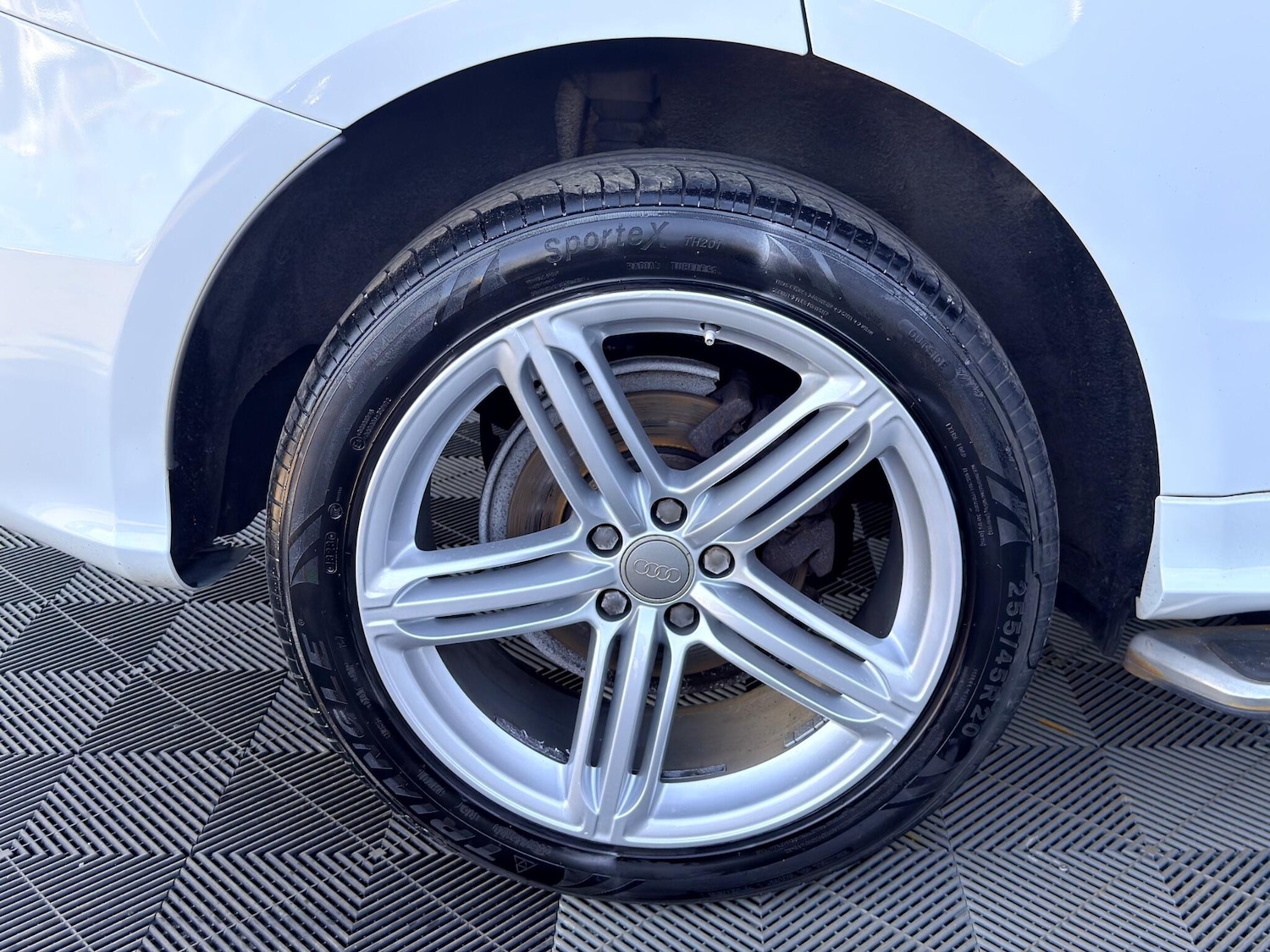 Used Audi Q5 2014 for sale - 77940510: Photo 8