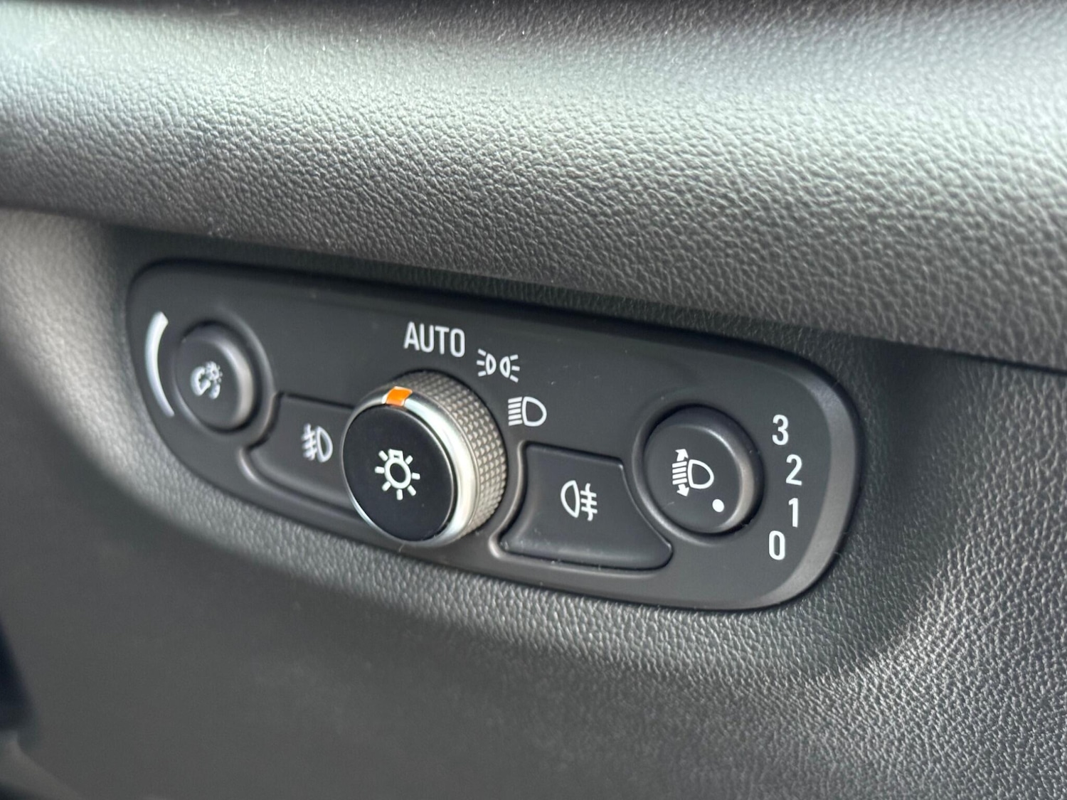 Used Vauxhall Insignia 2018 for sale - 77081286: Photo 25