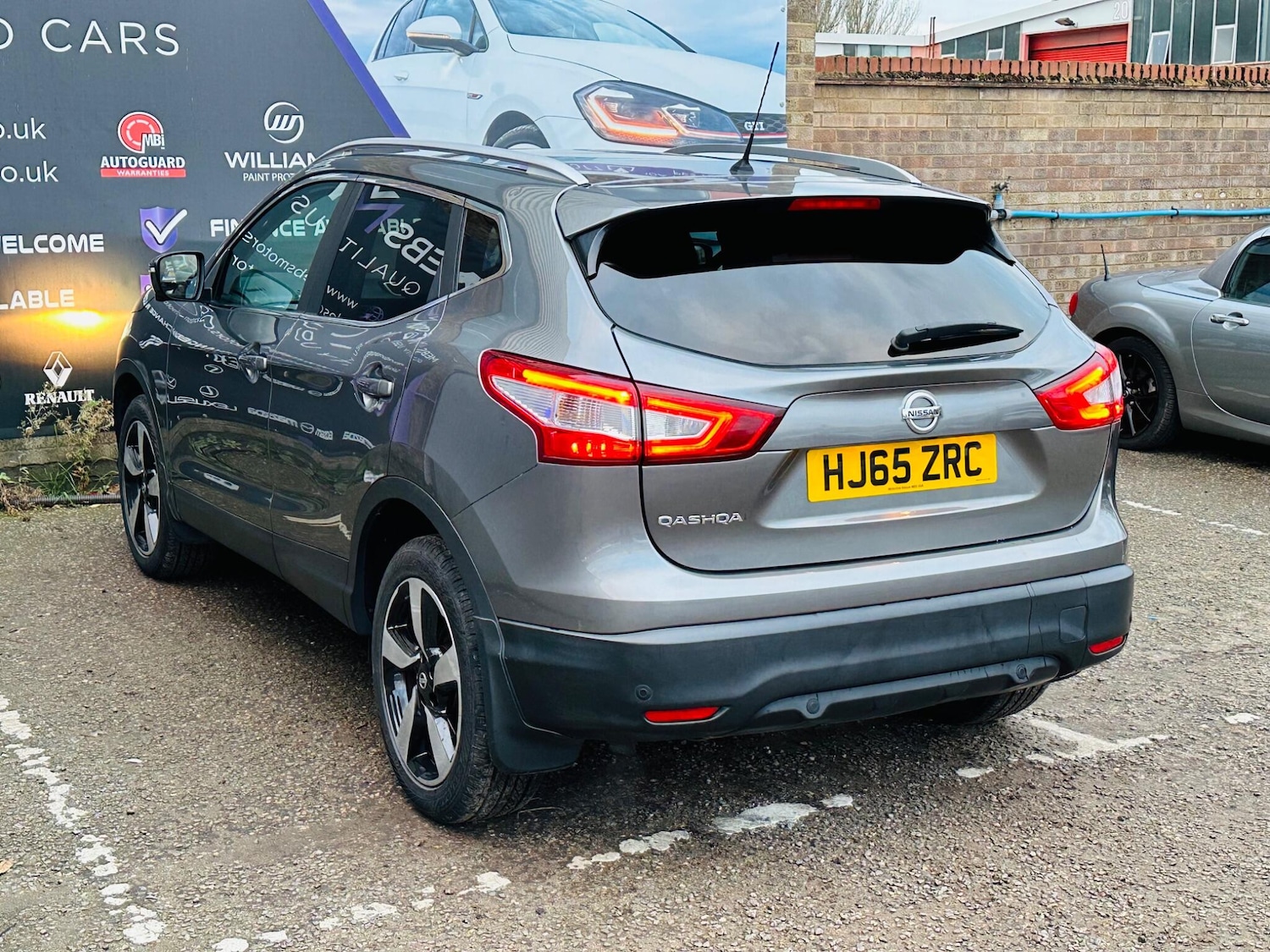 Used Nissan Qashqai 2015 for sale - 76607272: Photo 17