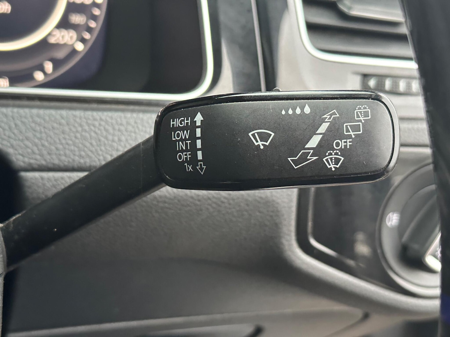 Used Volkswagen Golf 2019 for sale - 76607029: Photo 33