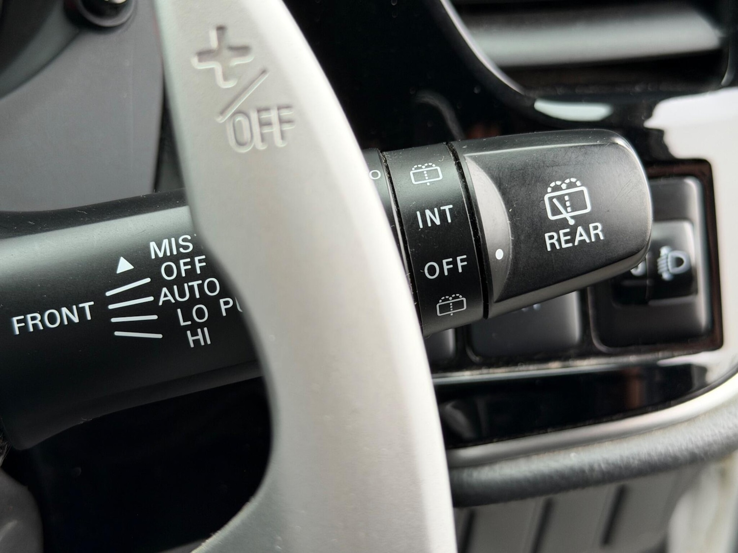 Used Mitsubishi Outlander 2017 for sale - 78058838: Photo 33